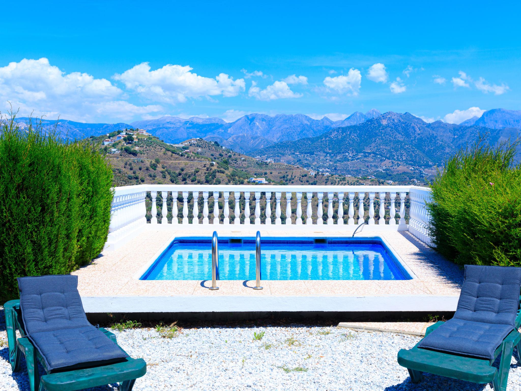 Photo 1 - Maison de 2 chambres à Torrox avec piscine privée et vues à la mer