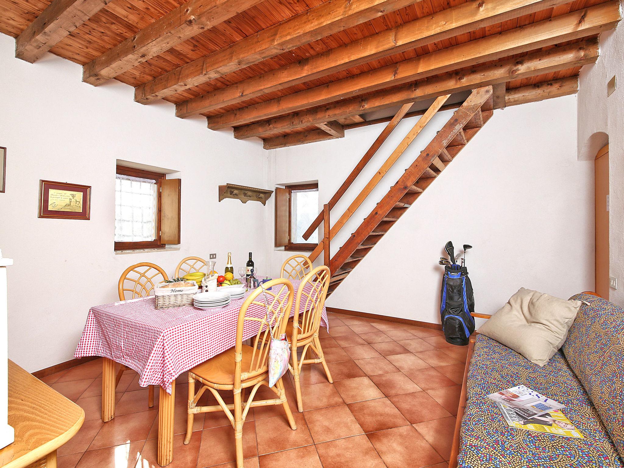 Photo 6 - Appartement de 2 chambres à Salò avec piscine et jardin