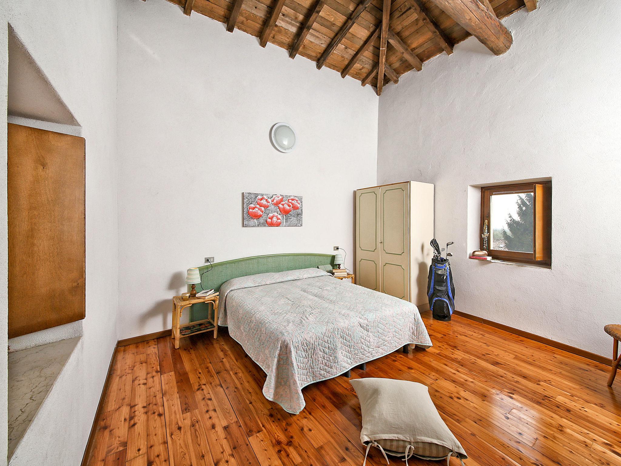 Foto 10 - Apartment mit 2 Schlafzimmern in Salò mit schwimmbad und blick auf die berge