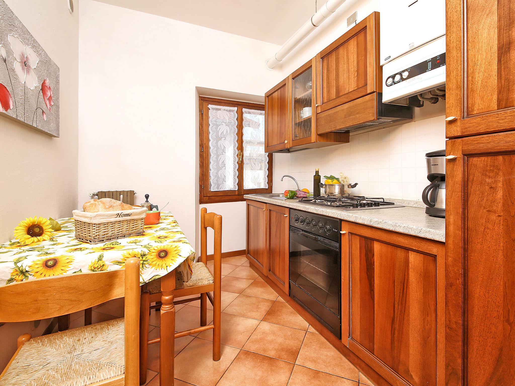 Photo 7 - 2 bedroom Apartment in Salò with swimming pool and garden