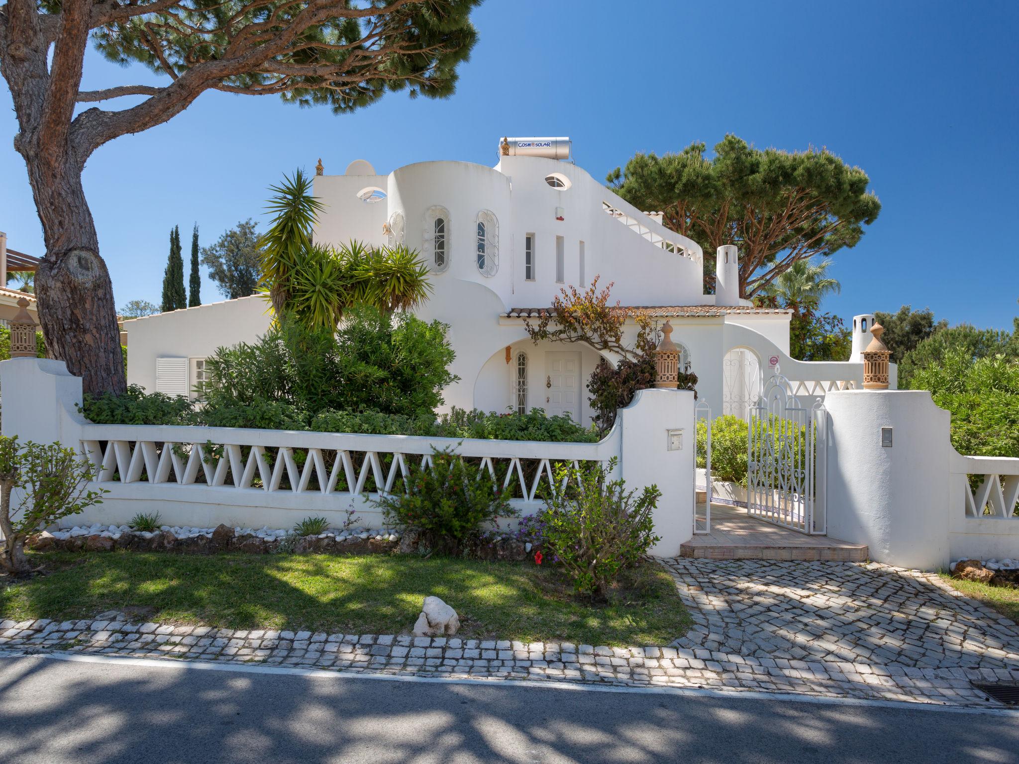 Photo 2 - Maison de 4 chambres à Loulé avec piscine privée et vues à la mer