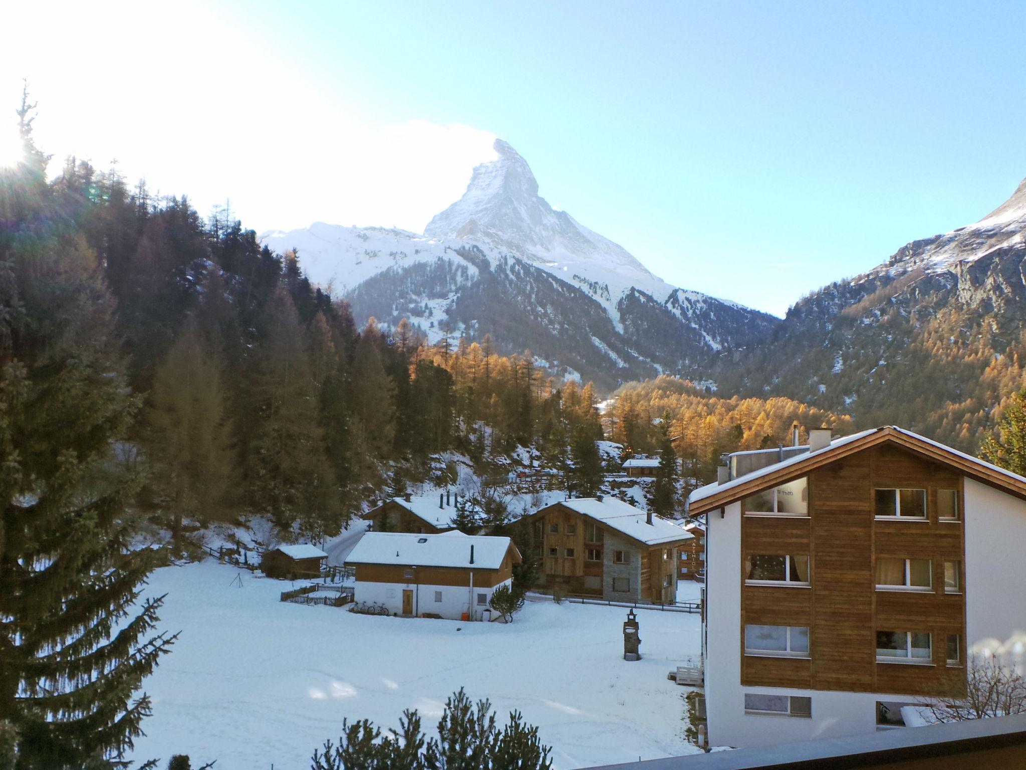 Photo 1 - Appartement de 2 chambres à Zermatt avec vues sur la montagne