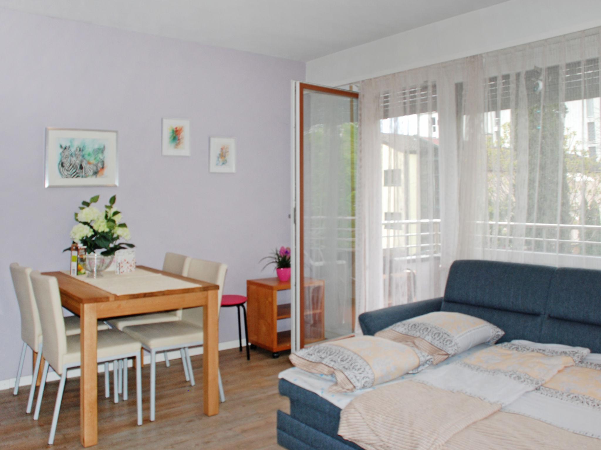 Foto 15 - Appartamento con 1 camera da letto a Losone con vista sulle montagne