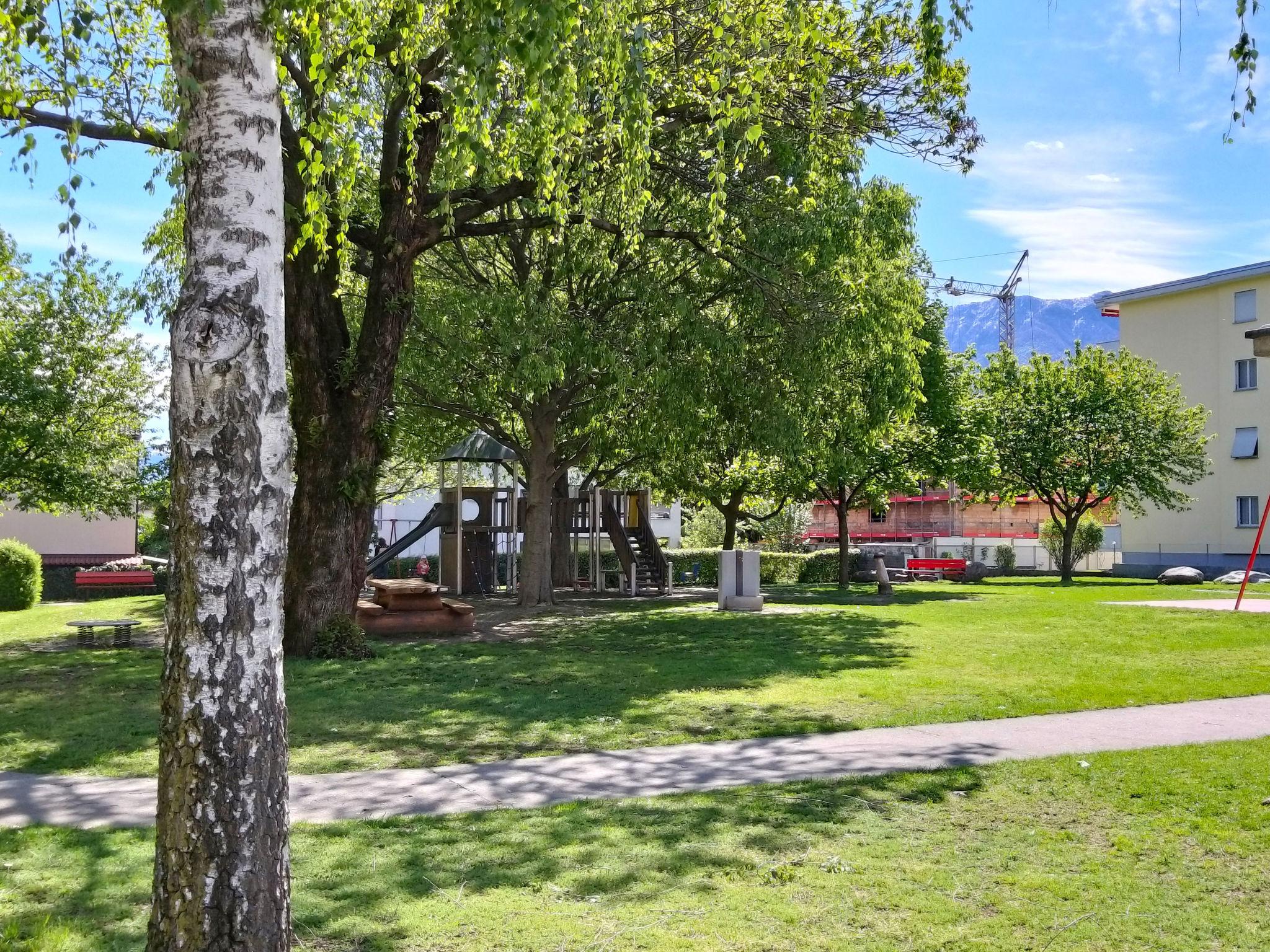 Photo 29 - Appartement de 1 chambre à Losone avec vues sur la montagne