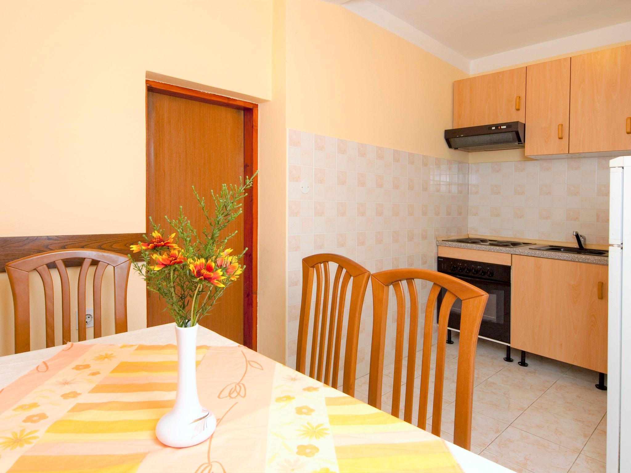 Photo 5 - 2 bedroom Apartment in Labin with swimming pool and garden