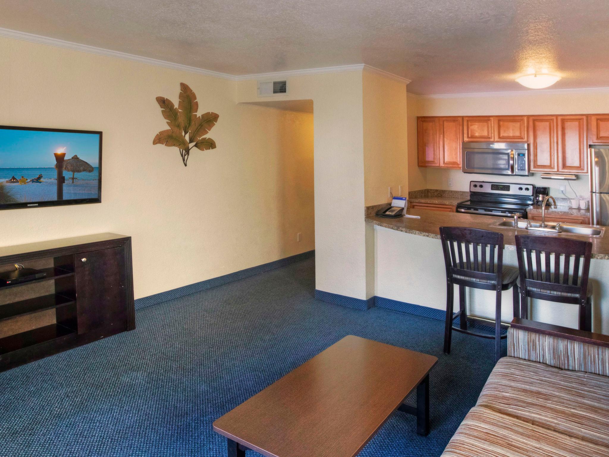 Foto 9 - Apartment mit 1 Schlafzimmer in Tampa mit schwimmbad und blick aufs meer