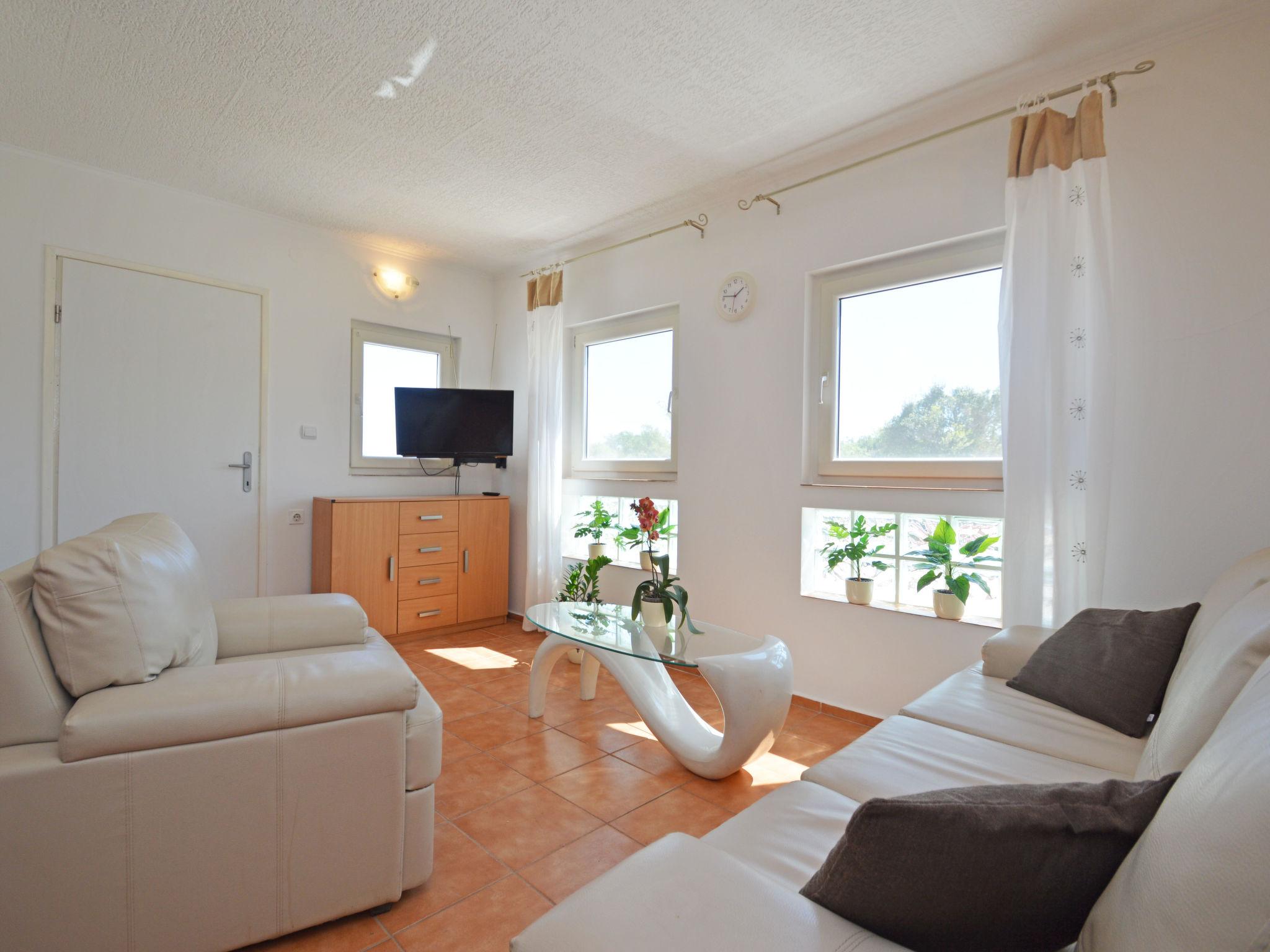 Photo 5 - 3 bedroom House in Pula with private pool and sea view