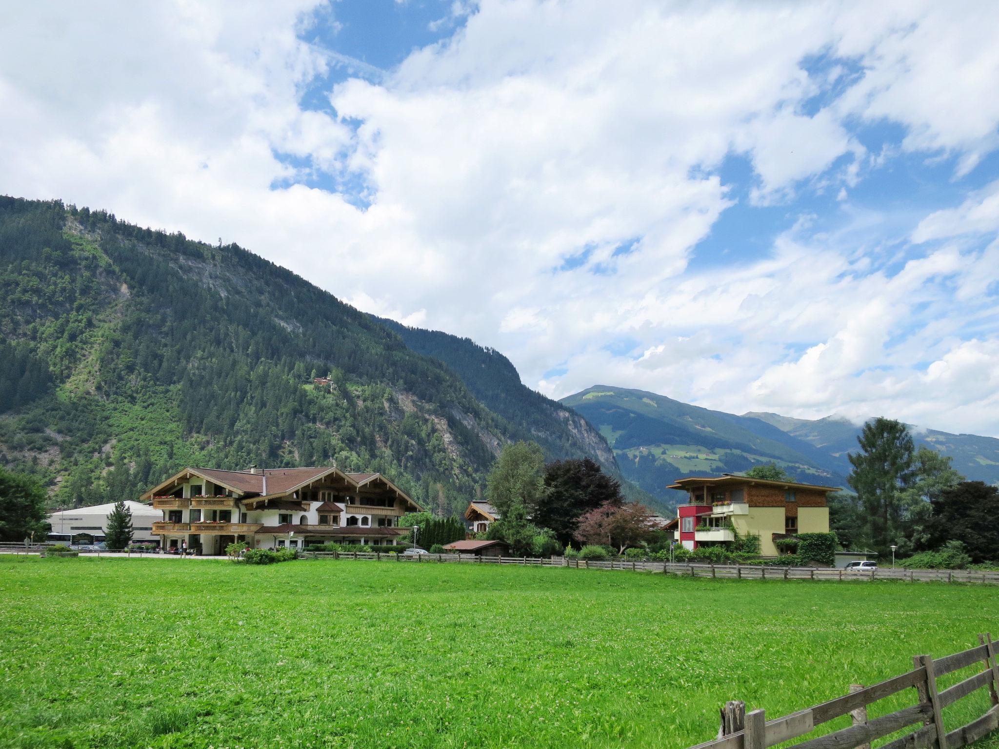 Photo 4 - Appartement de 3 chambres à Mayrhofen avec jardin et vues sur la montagne