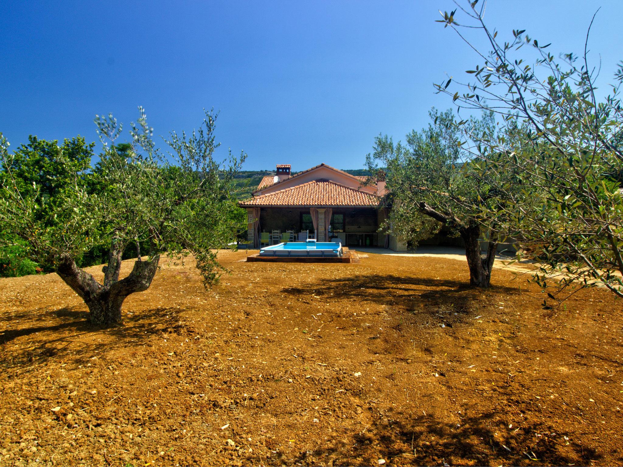 Foto 5 - Appartamento con 3 camere da letto a Capodistria con piscina privata e giardino