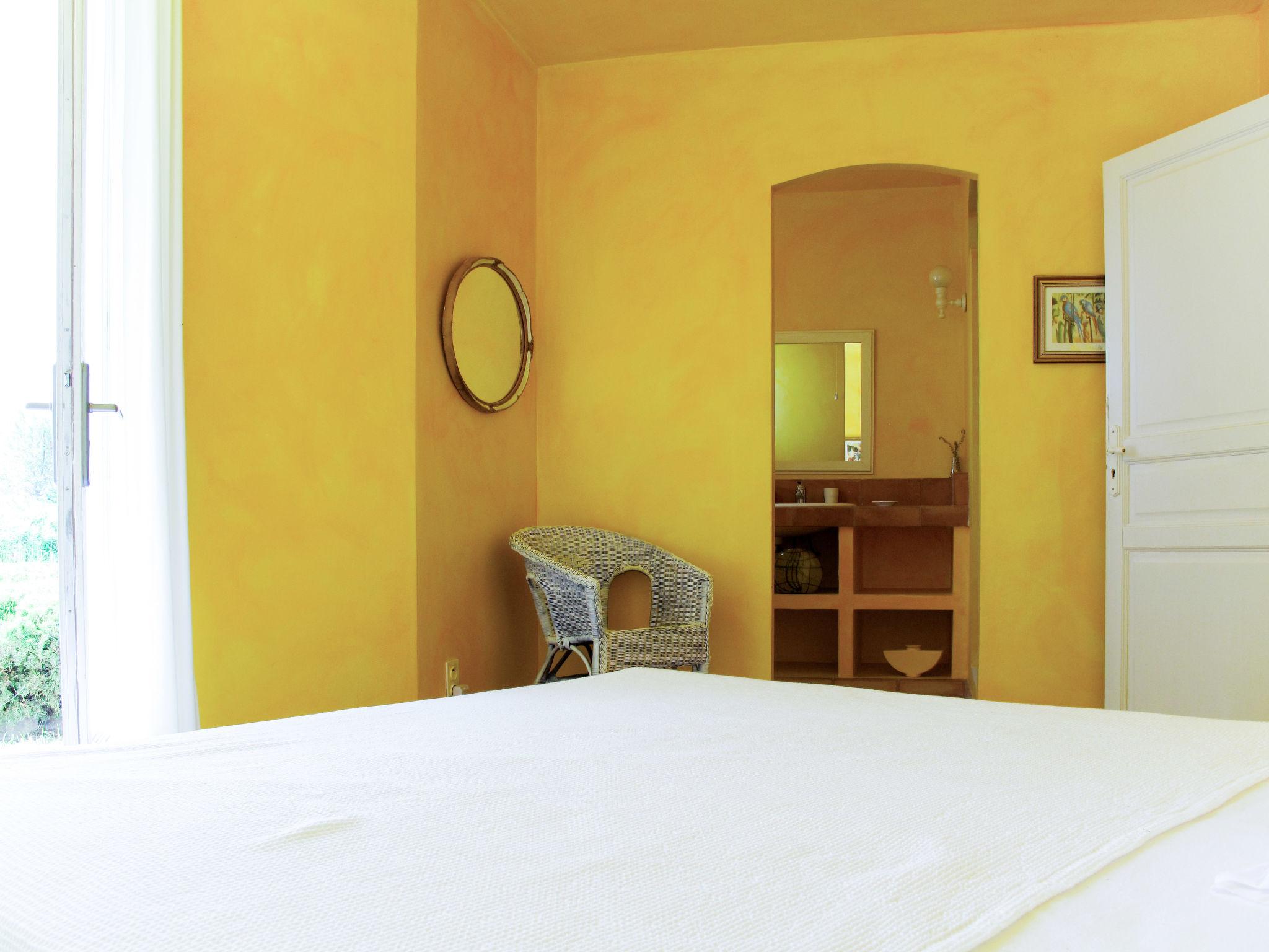 Foto 15 - Casa de 4 quartos em Draguignan com piscina privada e terraço
