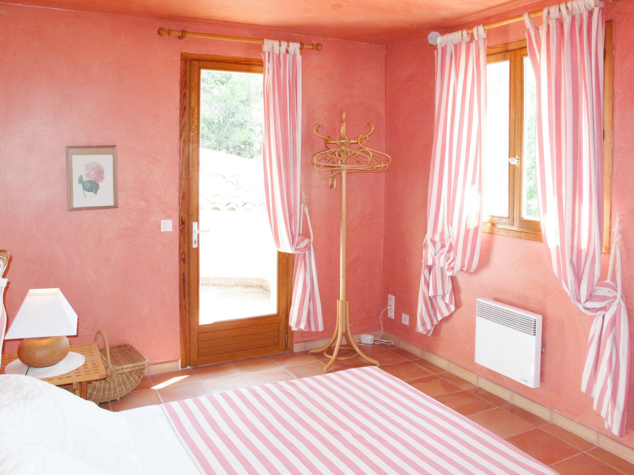 Photo 17 - 4 bedroom House in Draguignan with private pool and terrace