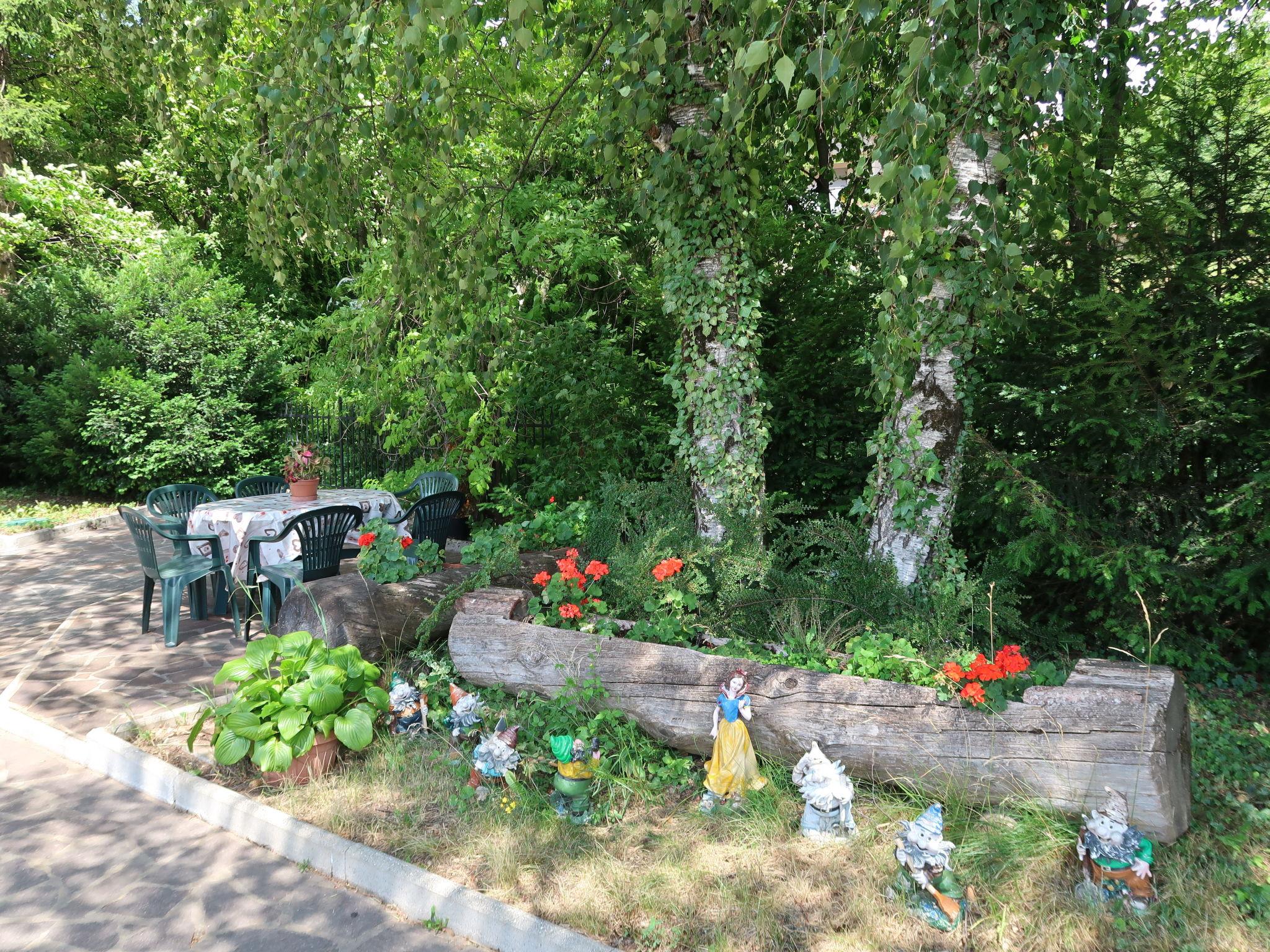 Foto 7 - Appartamento con 3 camere da letto a Predaia con giardino e vista sulle montagne