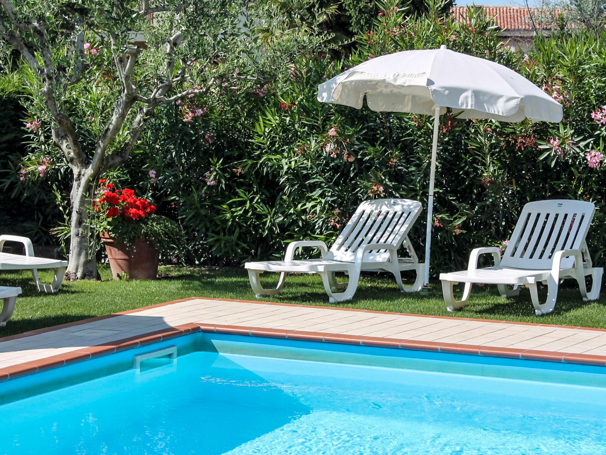 Photo 13 - 2 bedroom Apartment in Lazise with swimming pool and mountain view