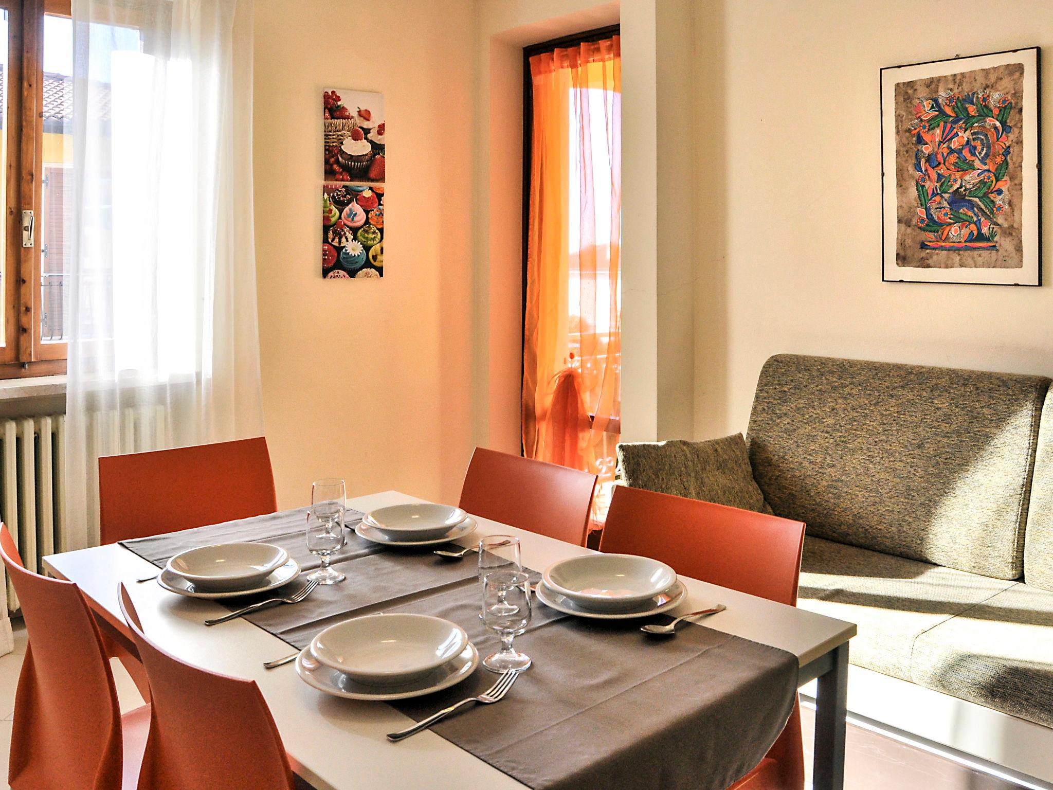 Photo 4 - 2 bedroom Apartment in Lazise with swimming pool and mountain view