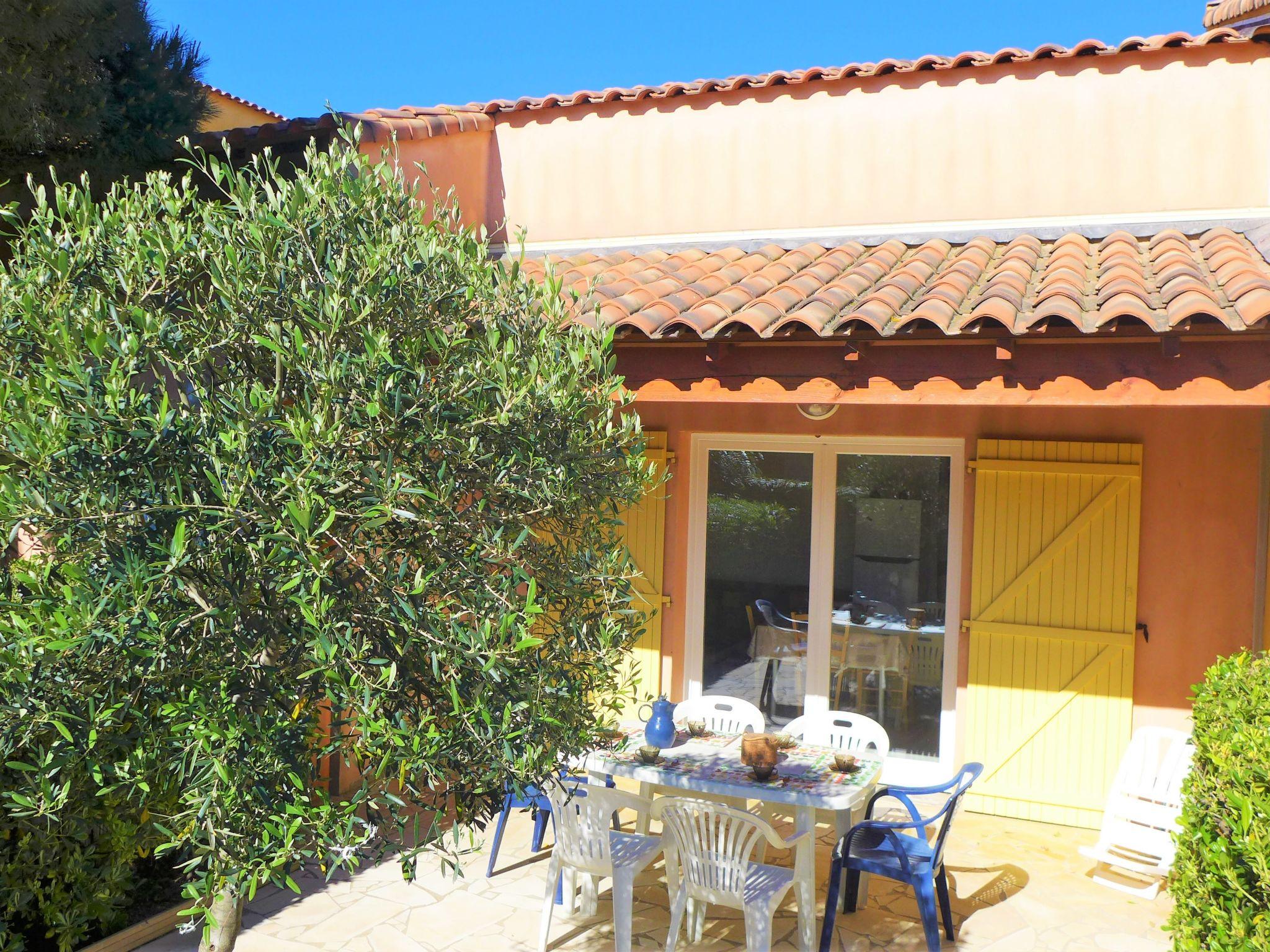 Photo 20 - 2 bedroom House in Narbonne with garden and sea view