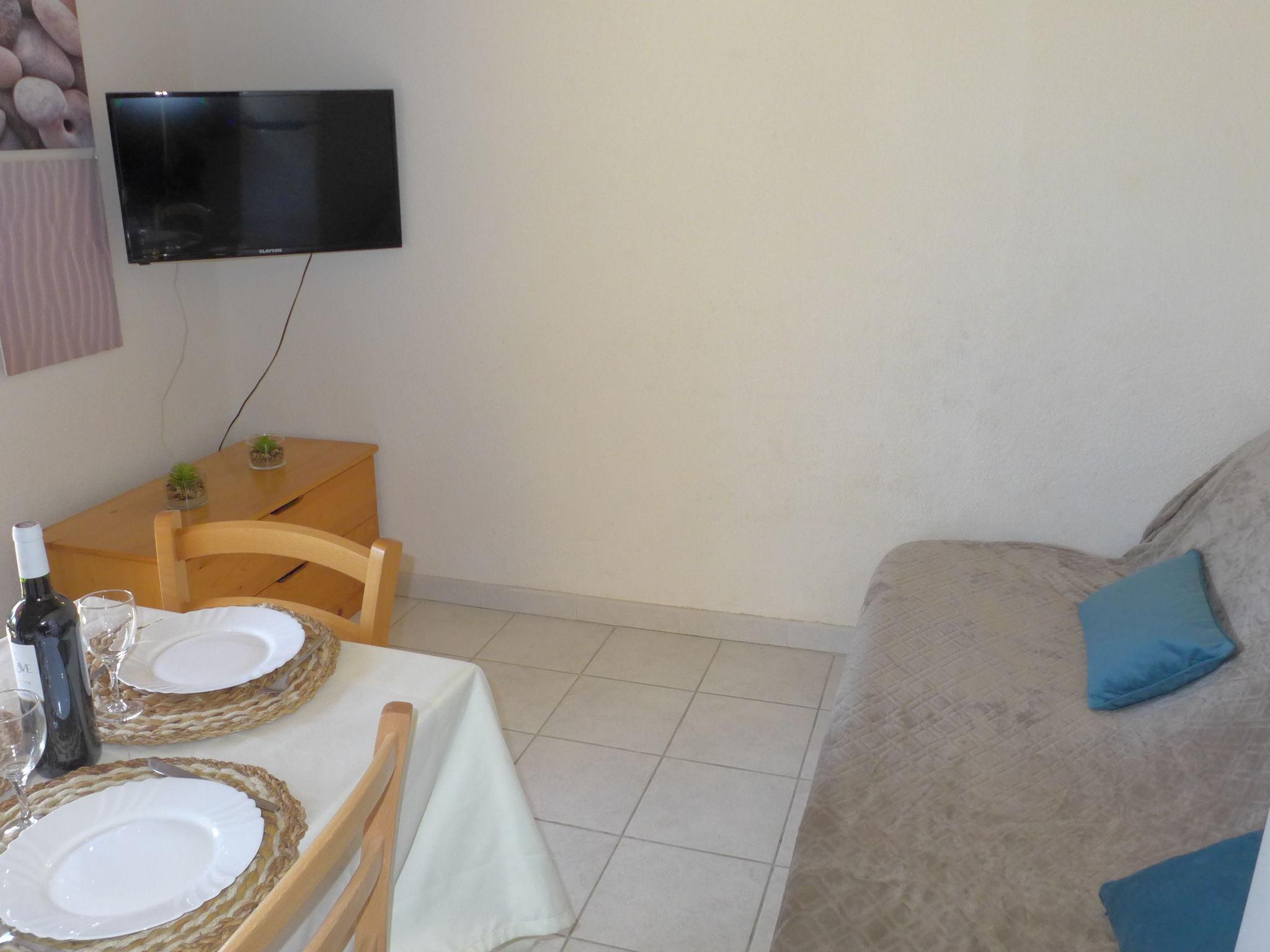 Photo 7 - 2 bedroom House in Narbonne with garden and terrace