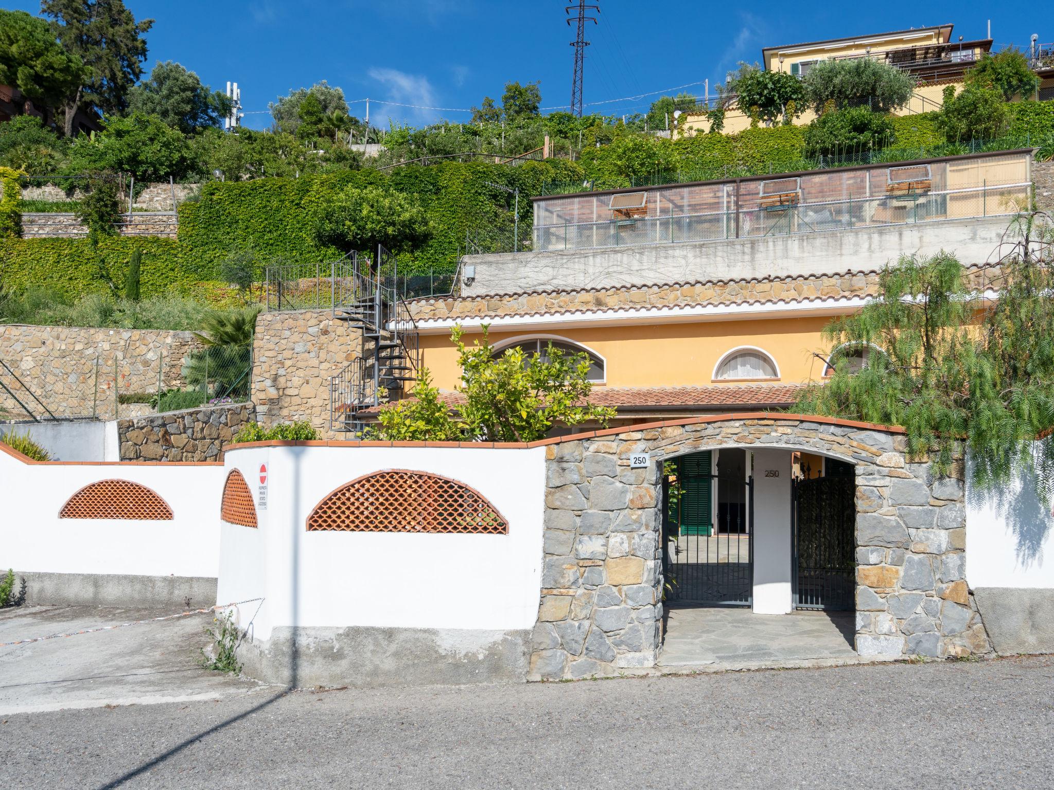 Foto 26 - Haus mit 4 Schlafzimmern in Sanremo mit garten und blick aufs meer