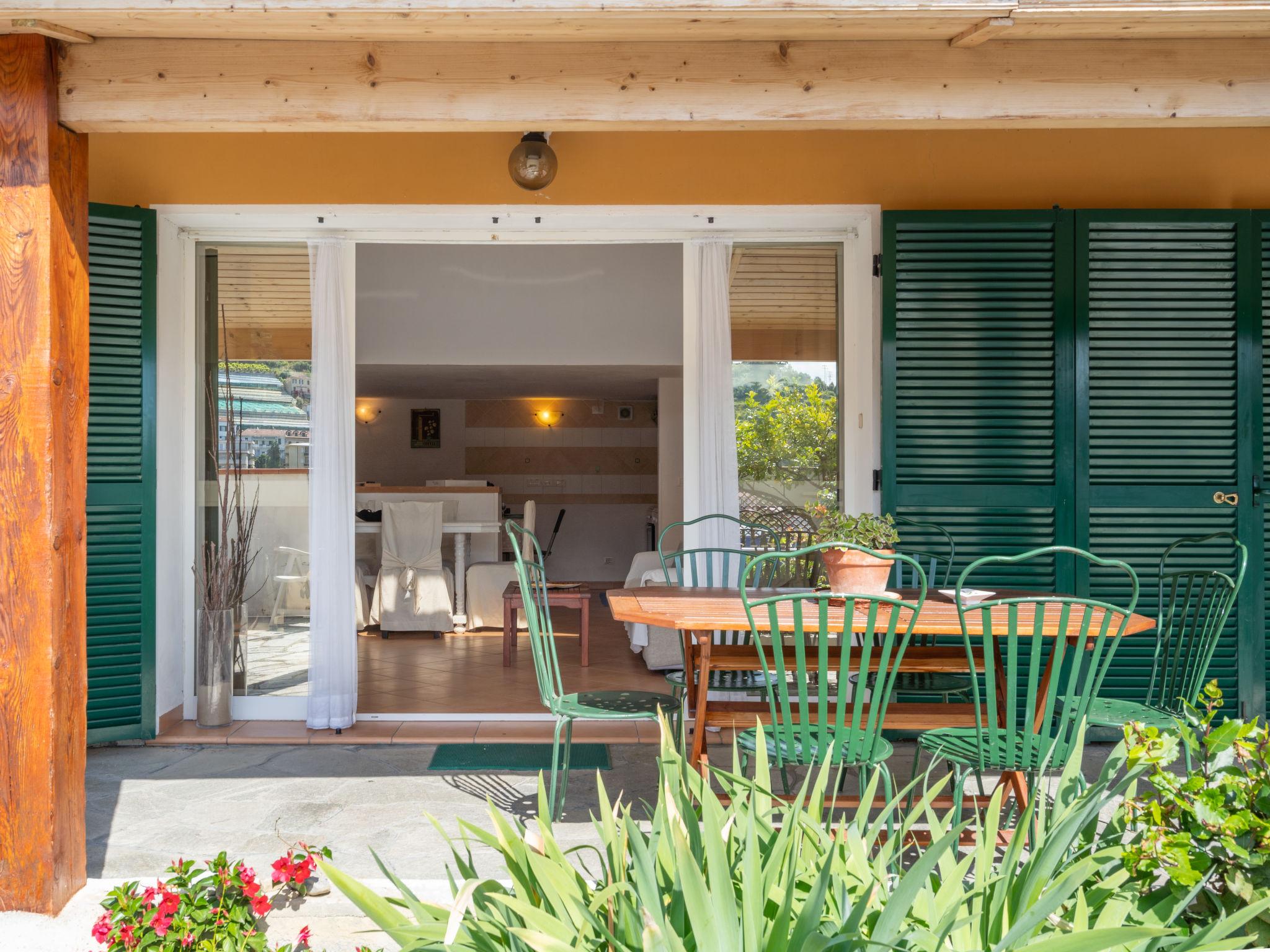 Photo 8 - Maison de 4 chambres à Sanremo avec jardin et terrasse