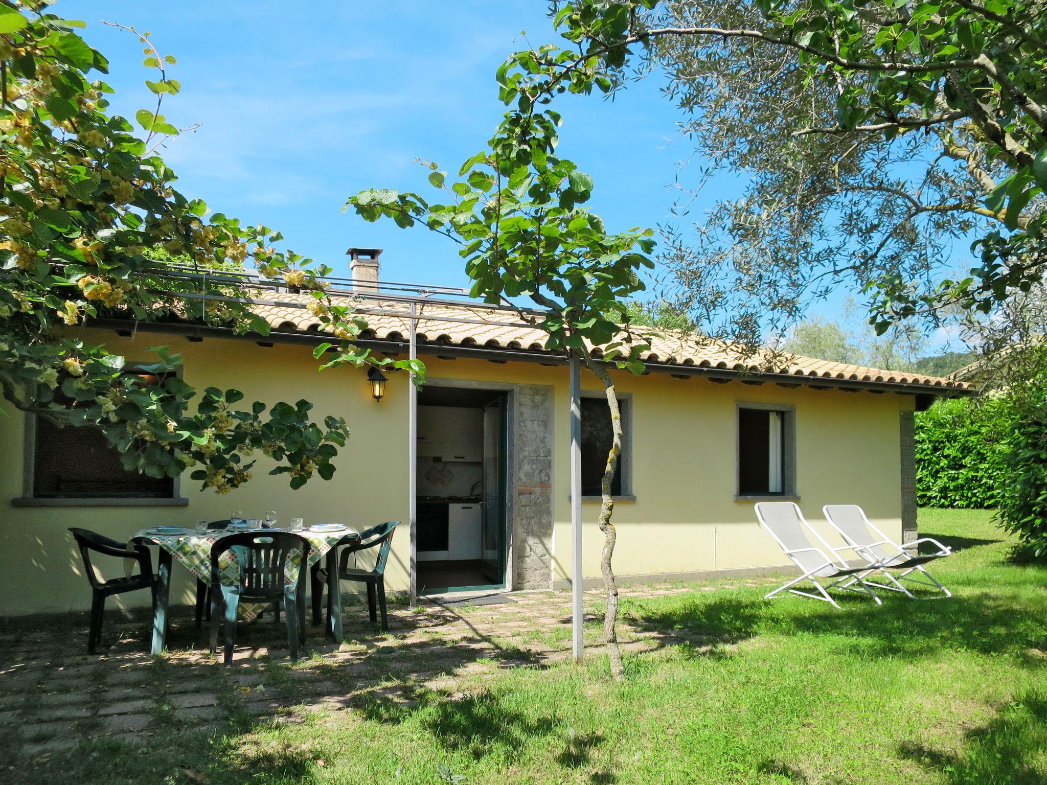 Foto 18 - Haus mit 2 Schlafzimmern in Montefiascone mit garten und terrasse