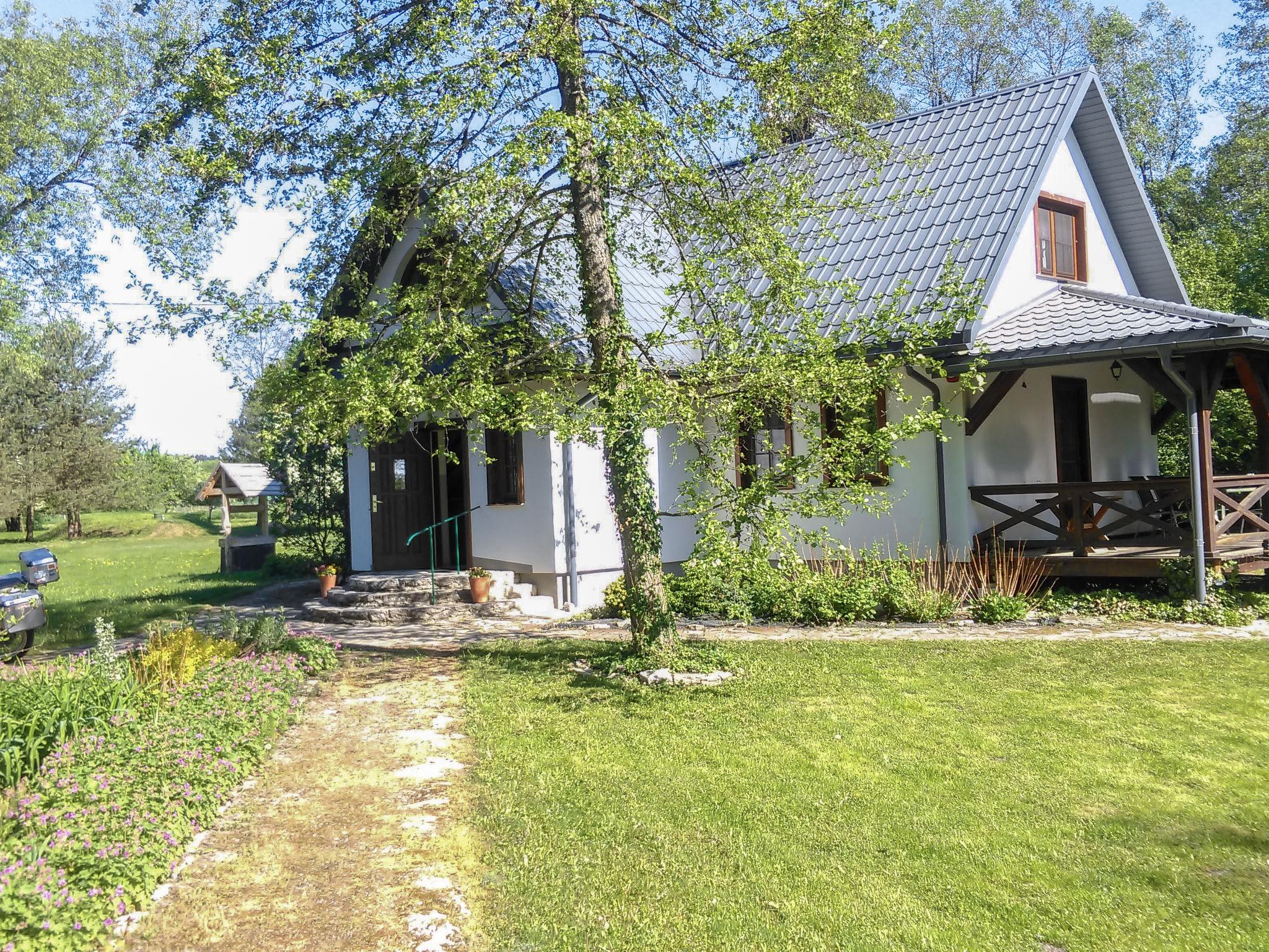 Foto 1 - Casa con 3 camere da letto a Lubycza Królewska con terrazza