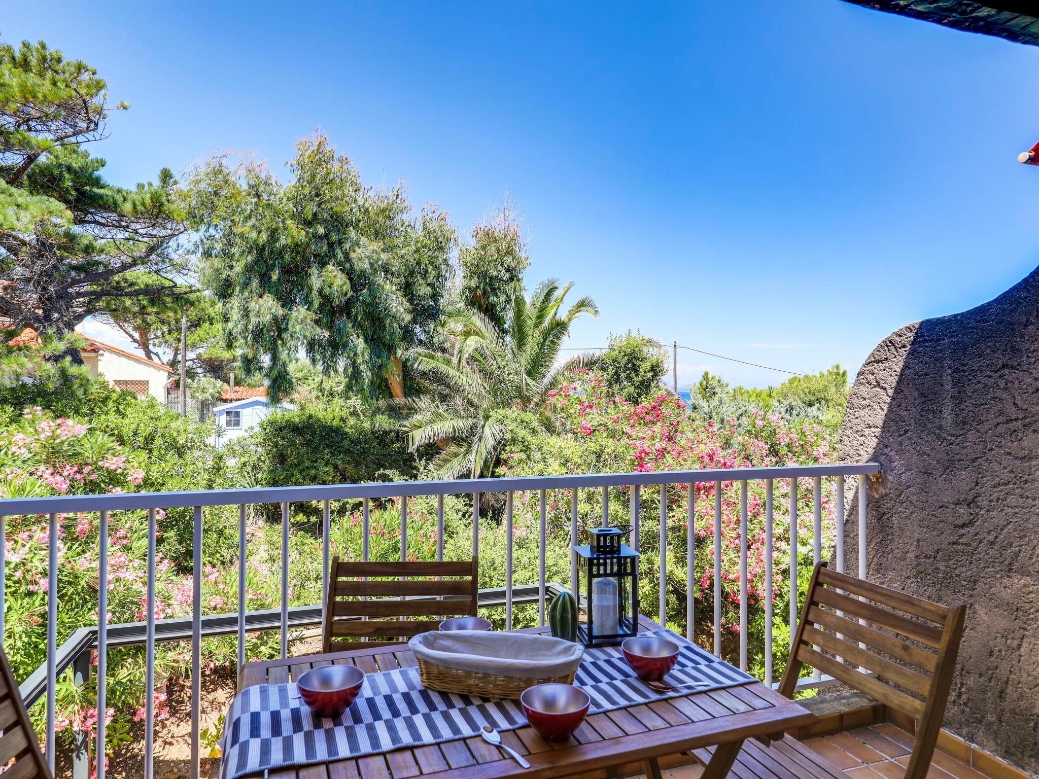 Photo 1 - Apartment in Roquebrune-sur-Argens with sea view