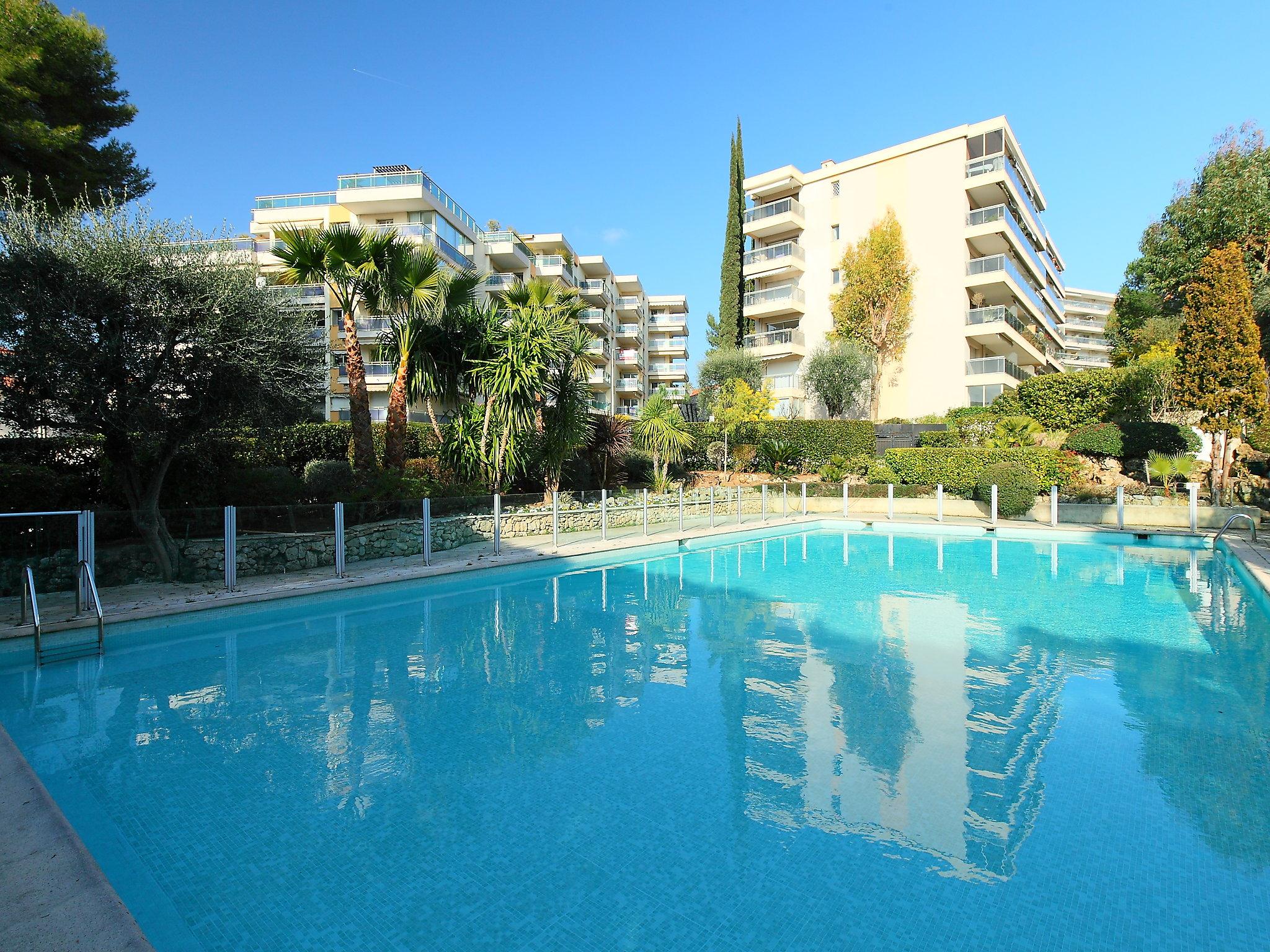 Foto 16 - Apartamento en Cannes con piscina y vistas al mar