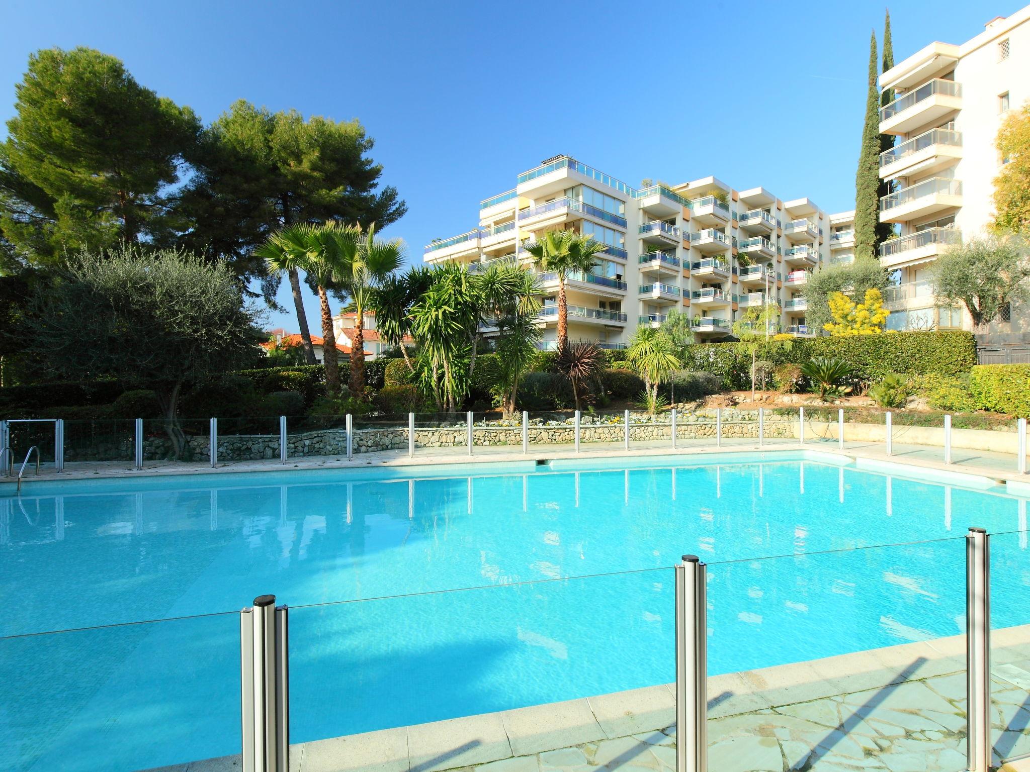 Foto 13 - Appartamento a Cannes con piscina e vista mare