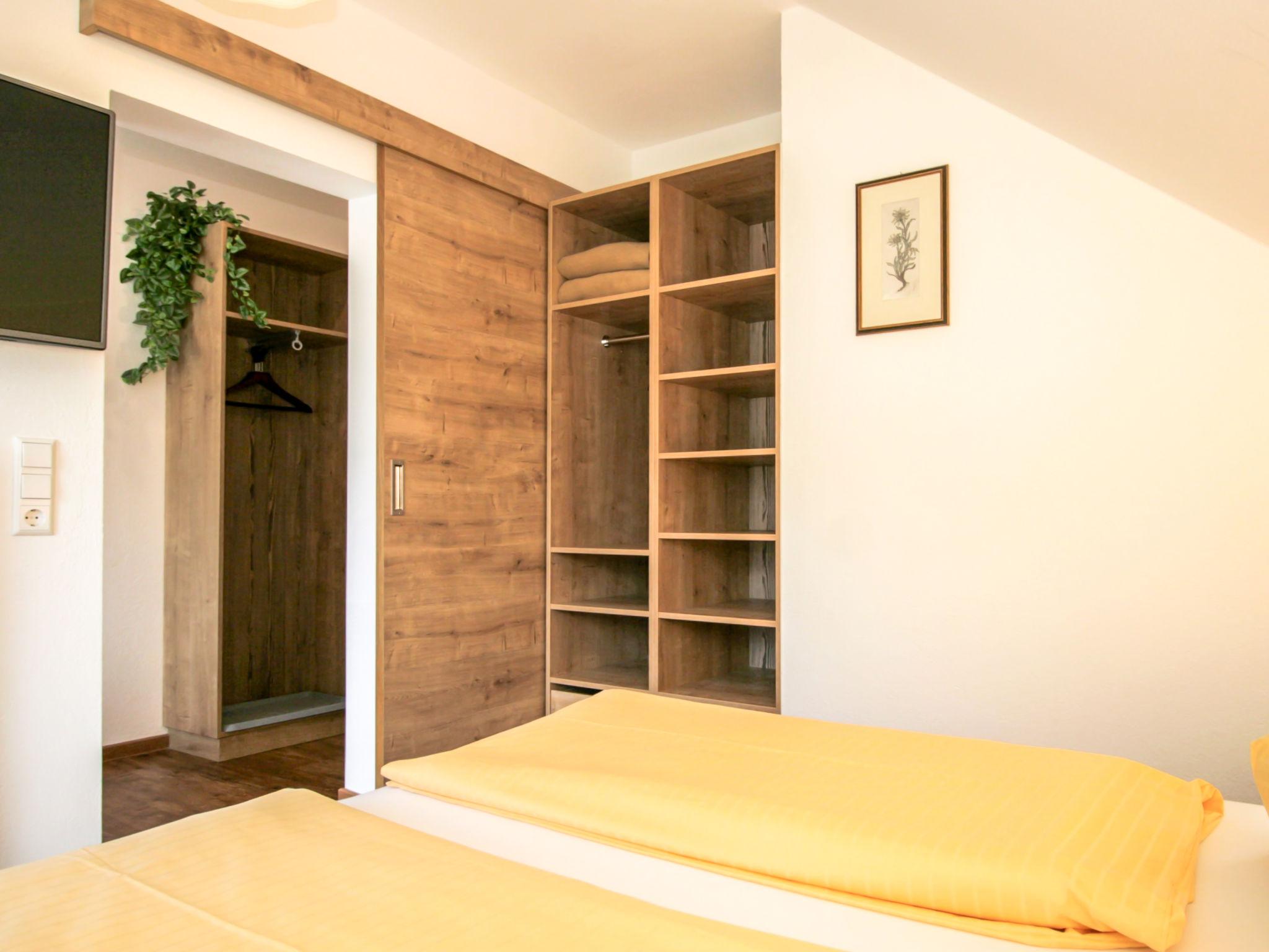 Foto 6 - Appartamento con 1 camera da letto a Irdning-Donnersbachtal con giardino e vista sulle montagne