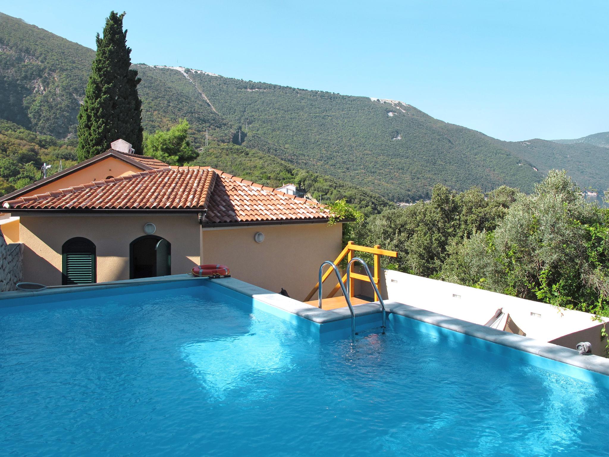 Photo 3 - Maison de 3 chambres à Cres avec piscine privée et vues à la mer