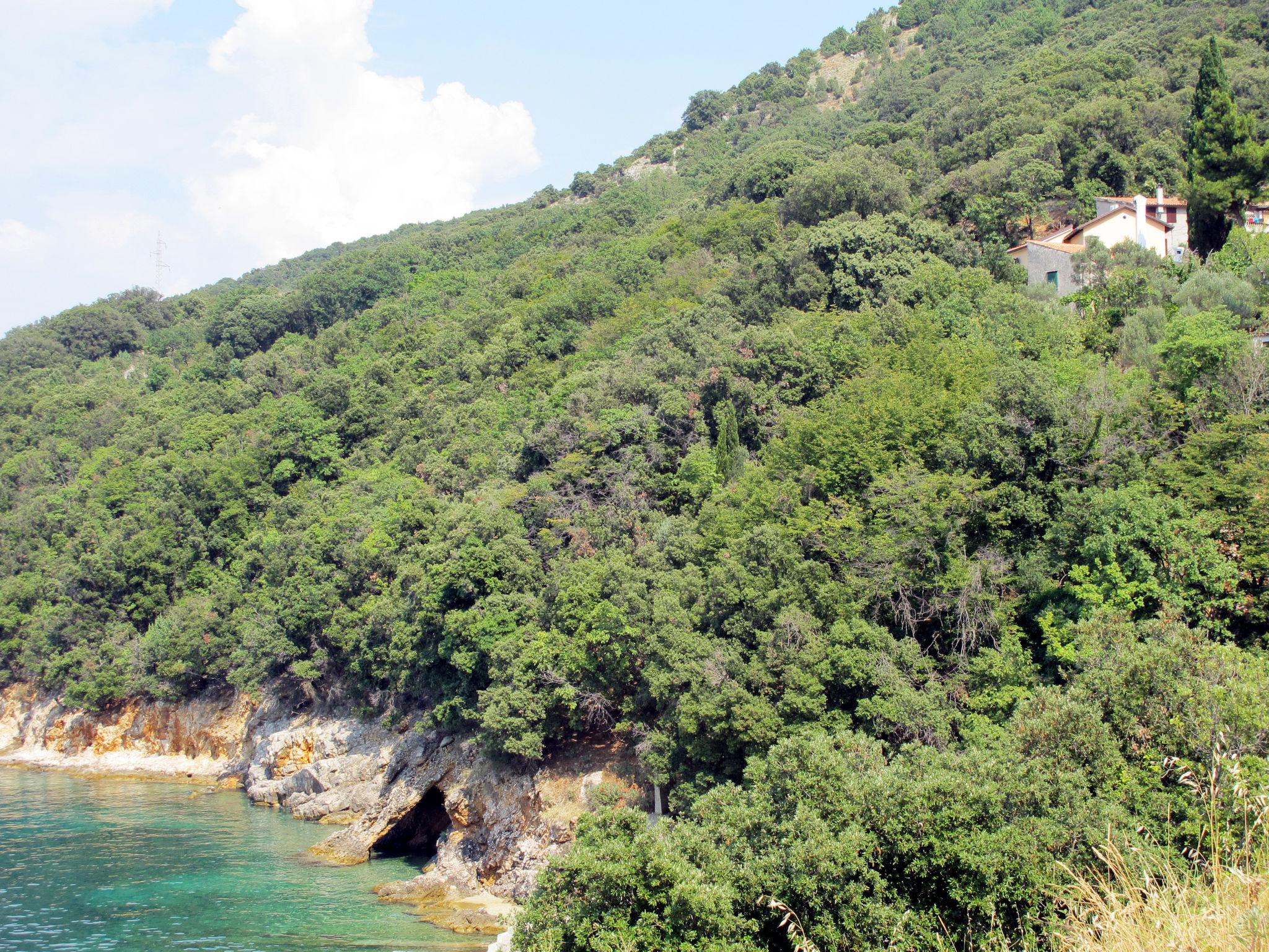 Photo 2 - Maison de 3 chambres à Cres avec piscine privée et vues à la mer