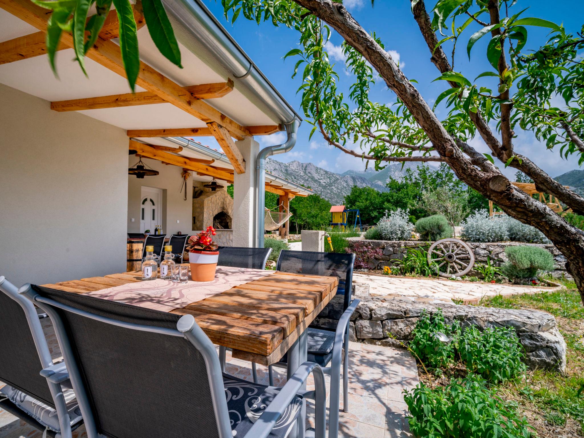 Photo 2 - Maison de 3 chambres à Brela avec piscine privée et jardin