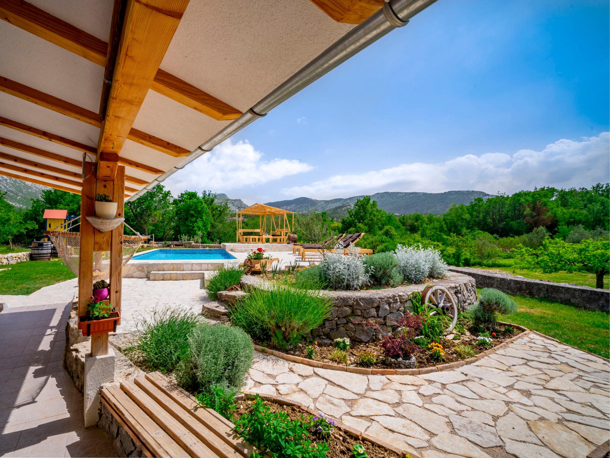 Photo 5 - Maison de 3 chambres à Brela avec piscine privée et jardin