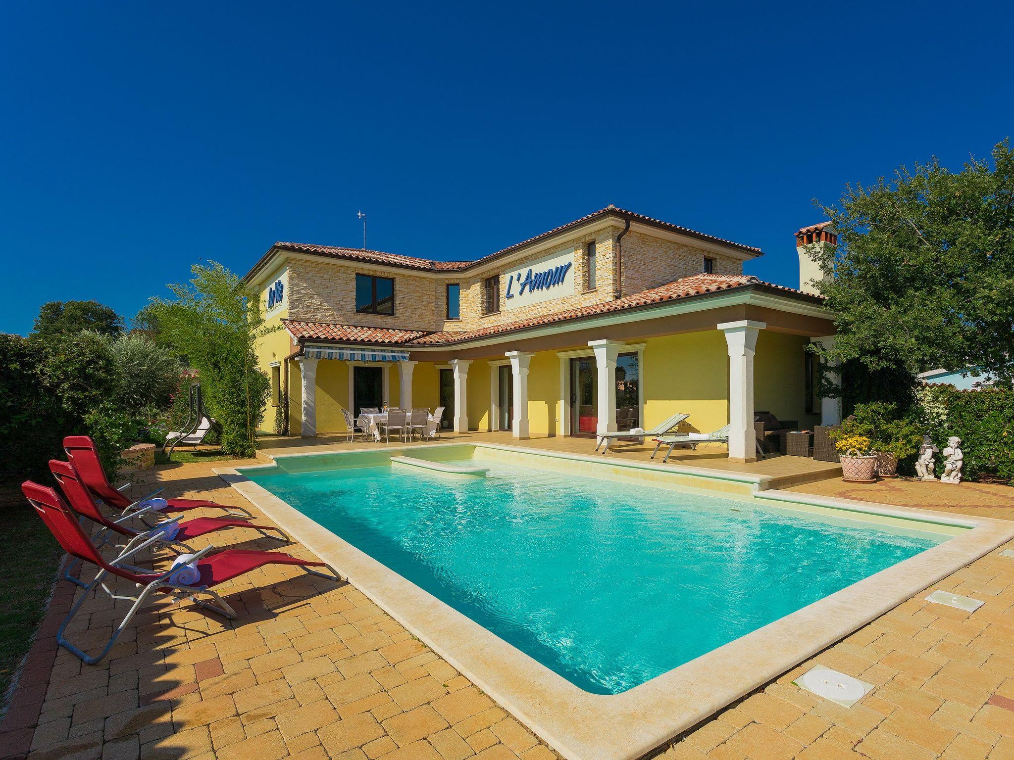 Photo 17 - Maison de 4 chambres à Vodnjan avec piscine privée et vues à la mer