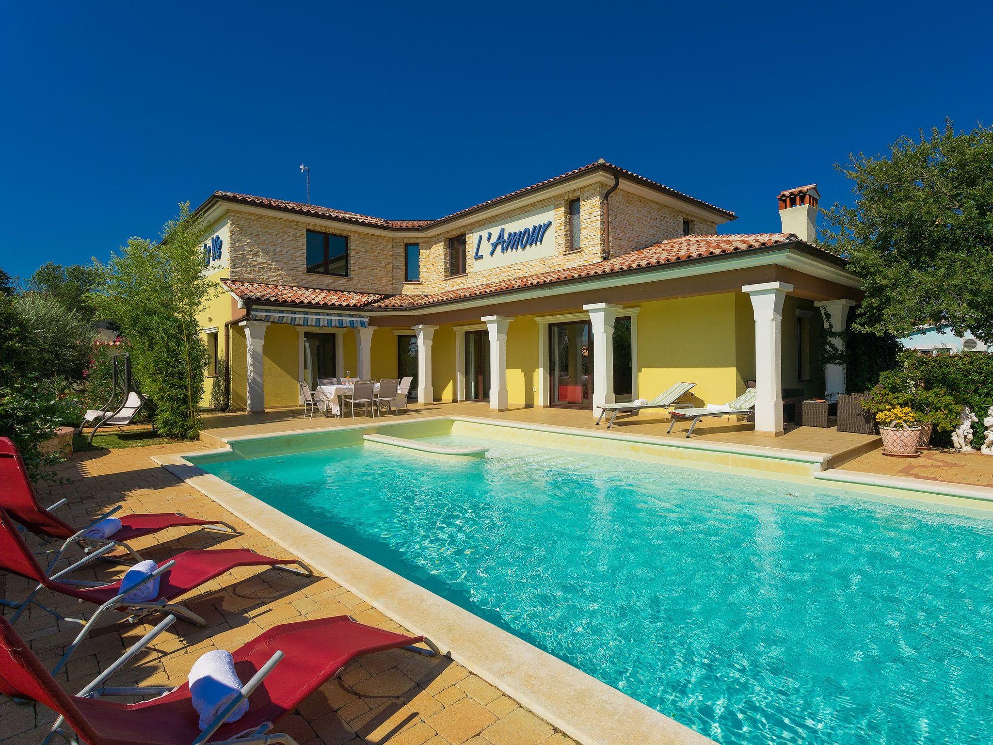 Photo 1 - Maison de 4 chambres à Vodnjan avec piscine privée et jardin