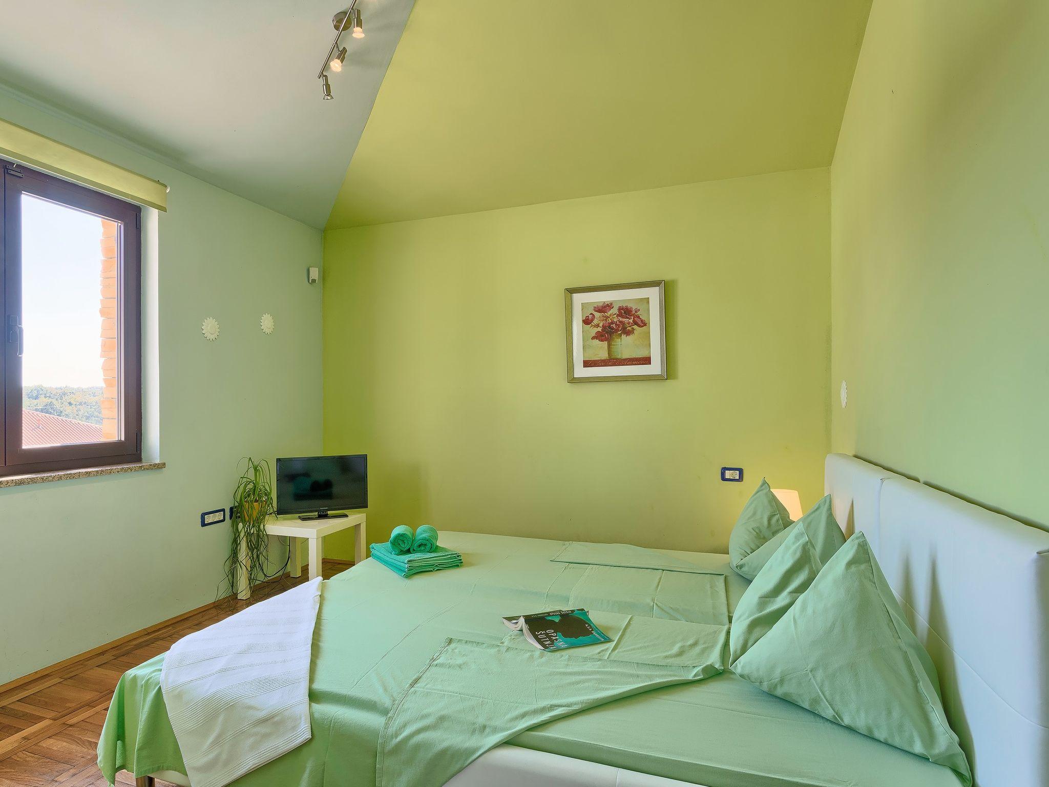 Foto 38 - Casa con 4 camere da letto a Vodnjan con piscina privata e vista mare