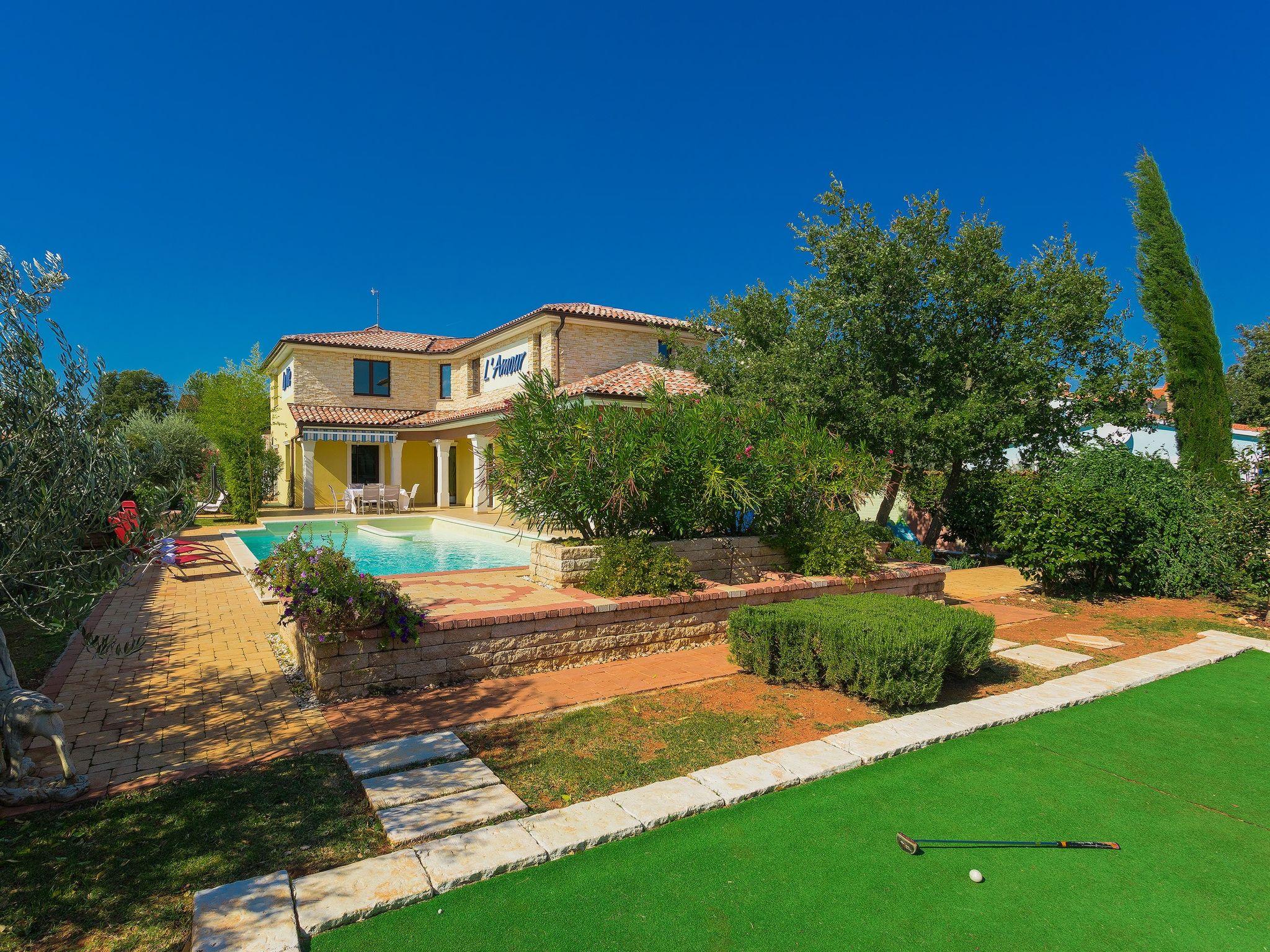 Photo 3 - Maison de 4 chambres à Vodnjan avec piscine privée et jardin