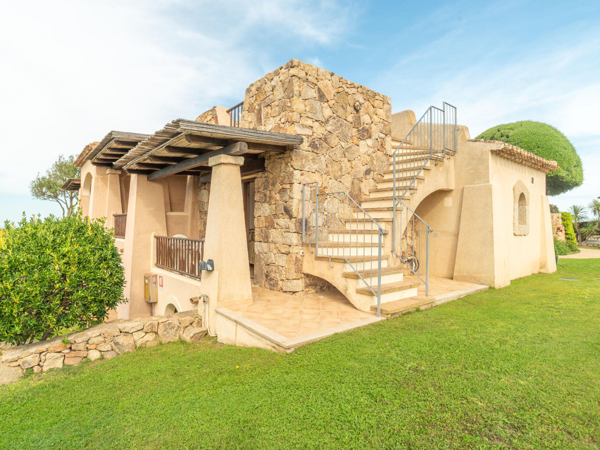 Foto 18 - Casa a Loiri Porto San Paolo con piscina e vista mare