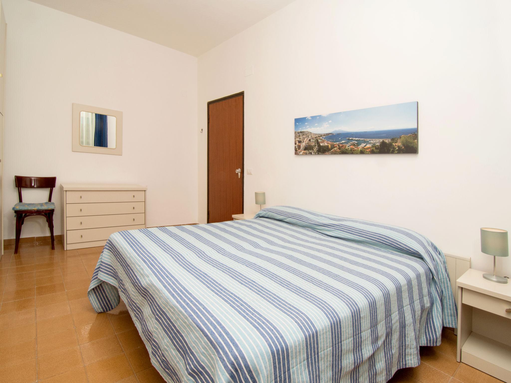Foto 9 - Apartamento de 3 quartos em Sorrento com vistas do mar