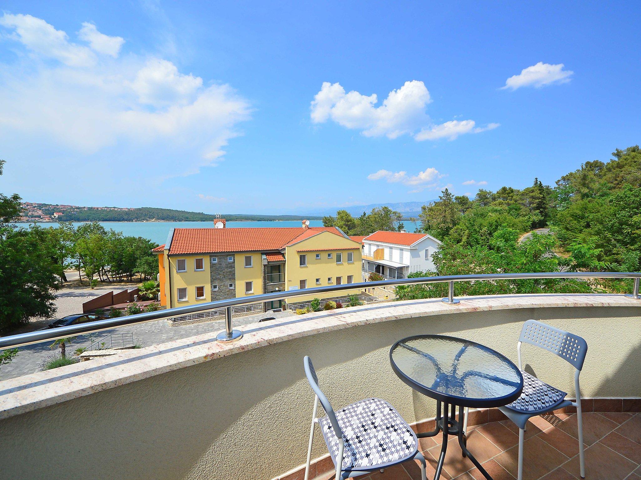 Foto 2 - Apartamento de 2 quartos em Dobrinj com vistas do mar