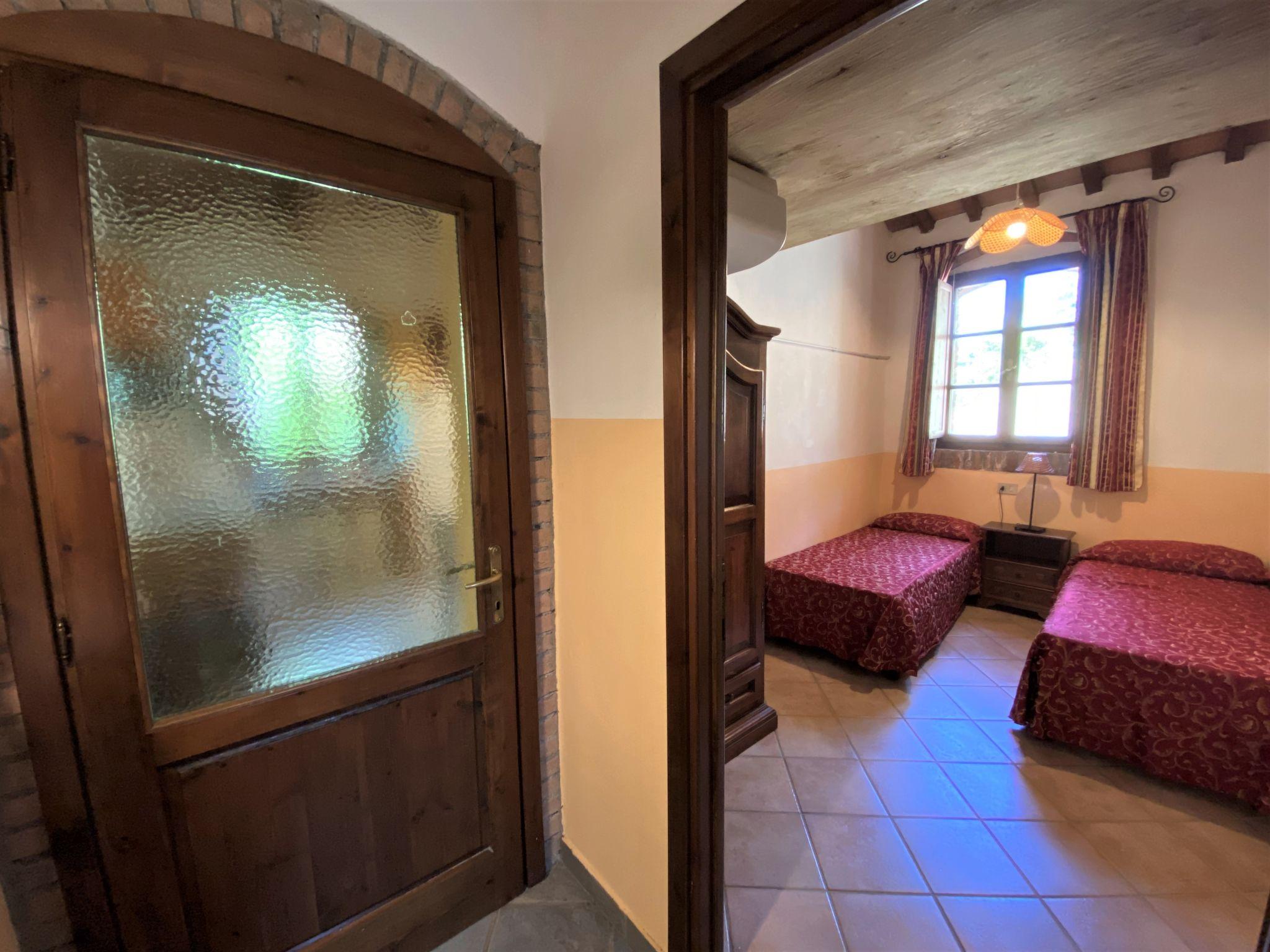 Photo 17 - 2 bedroom House in Riparbella with swimming pool and garden