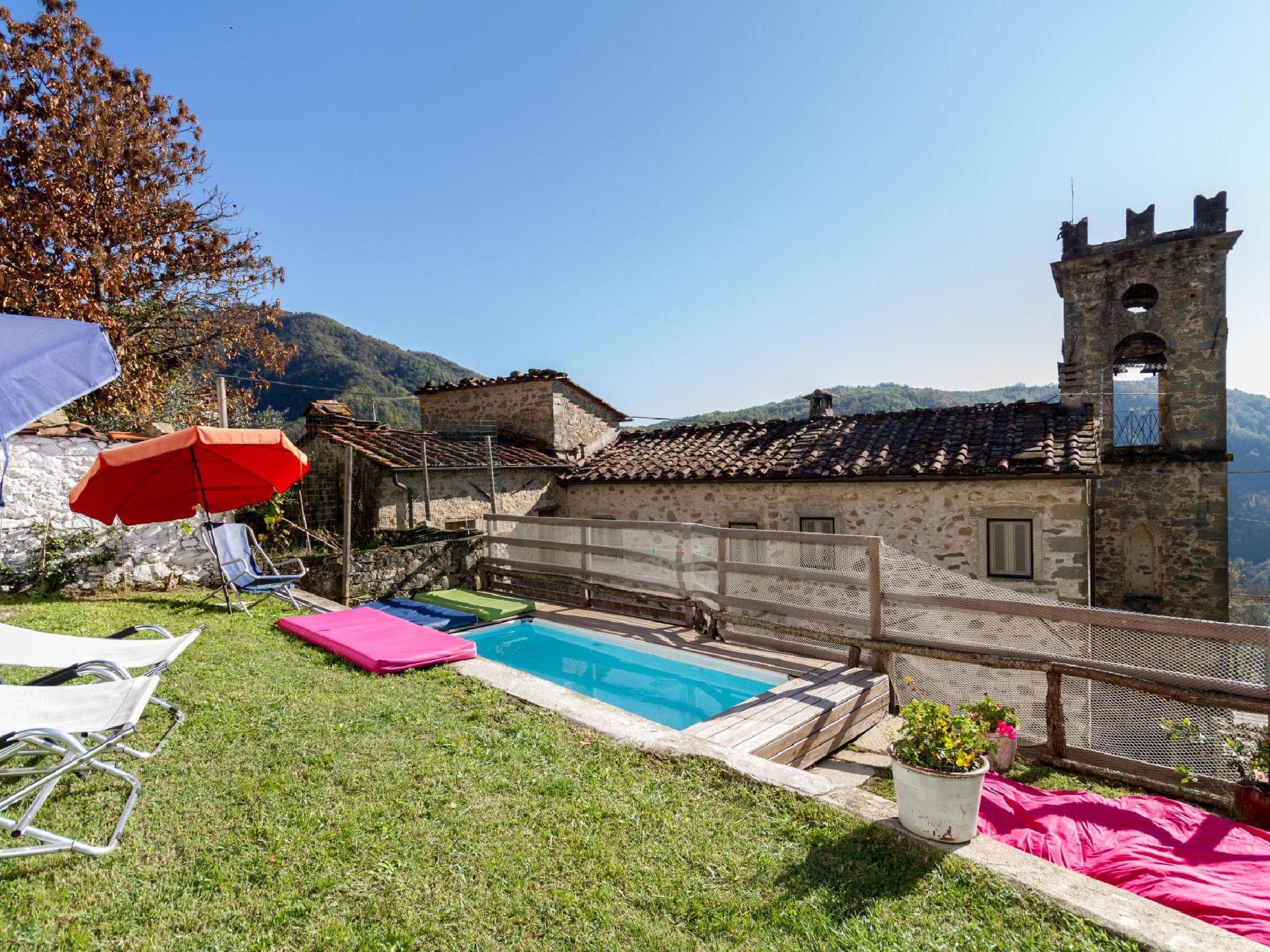 Foto 2 - Casa de 4 habitaciones en Bagni di Lucca con piscina privada y jardín