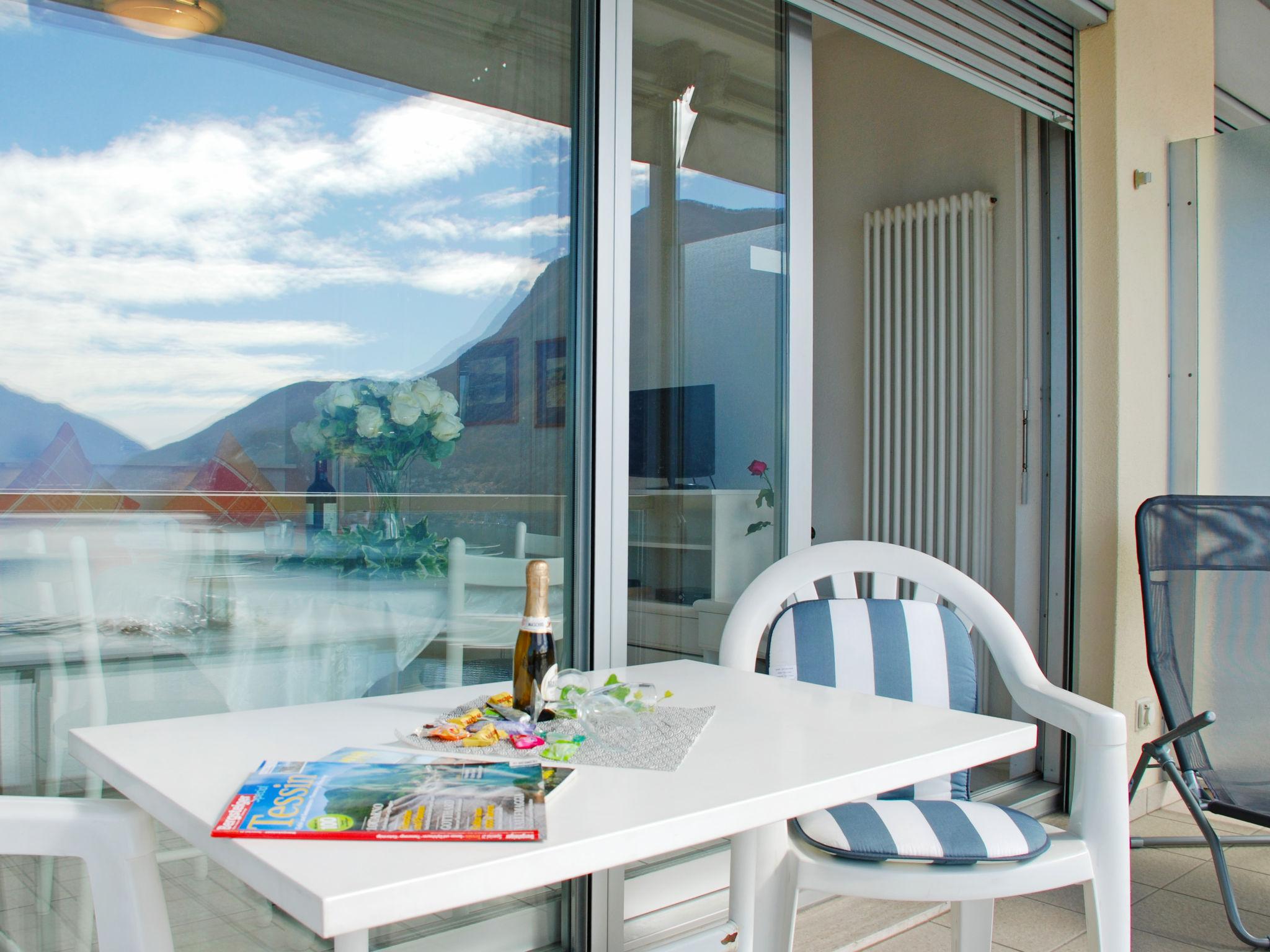 Photo 17 - Apartment in Lugano with swimming pool and mountain view