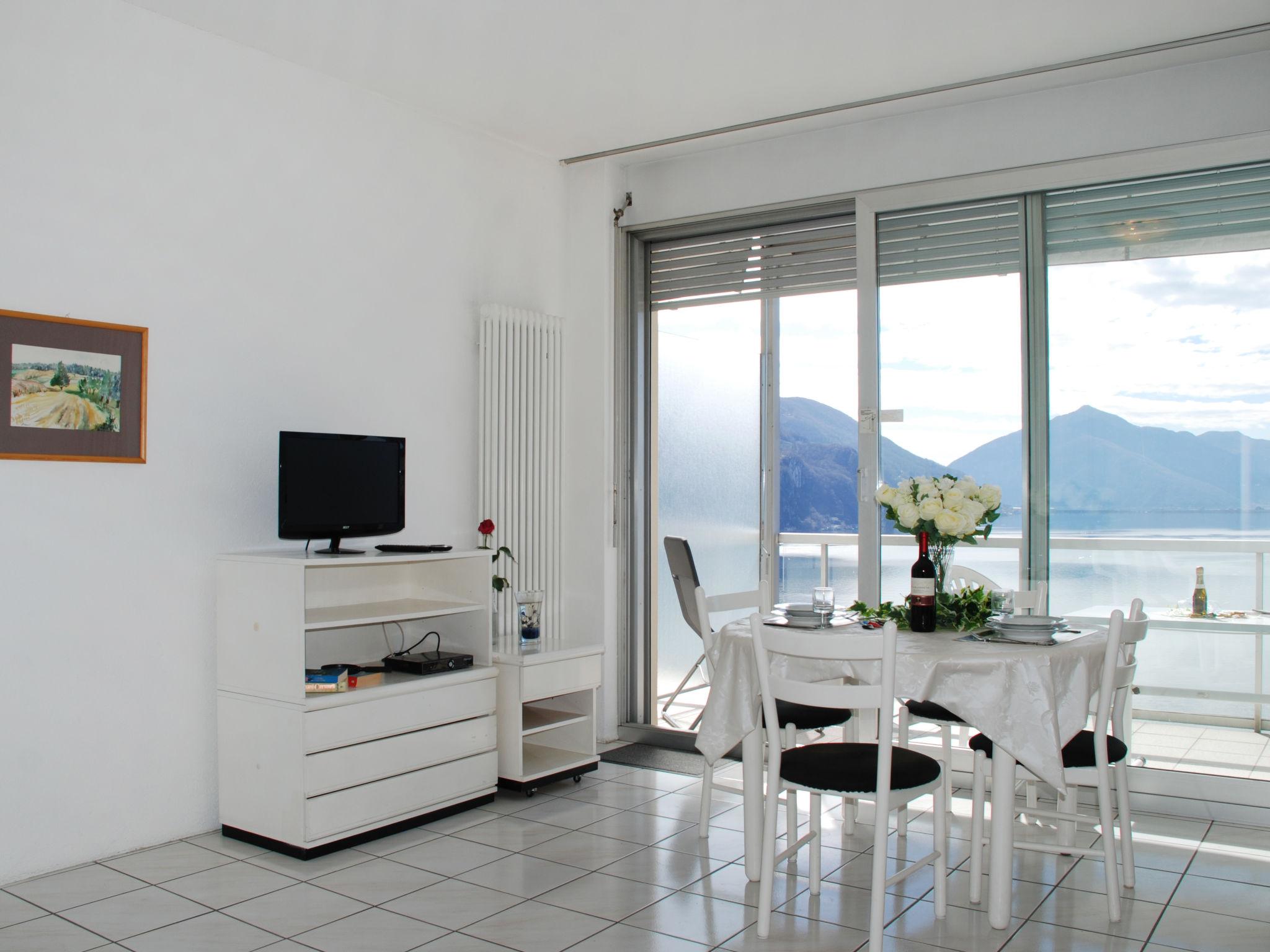 Foto 4 - Apartamento en Lugano con piscina y vistas a la montaña