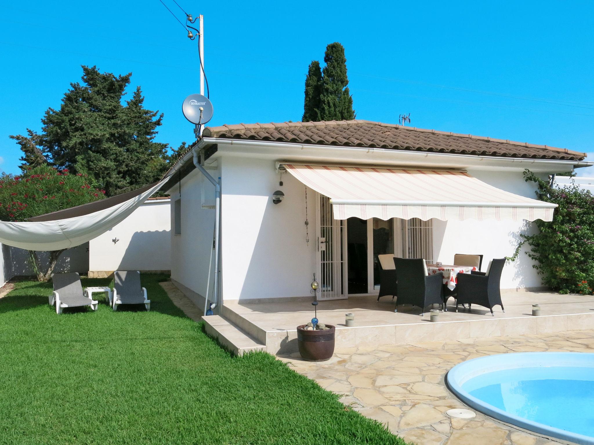 Foto 1 - Casa de 2 habitaciones en Cambrils con piscina privada y jardín