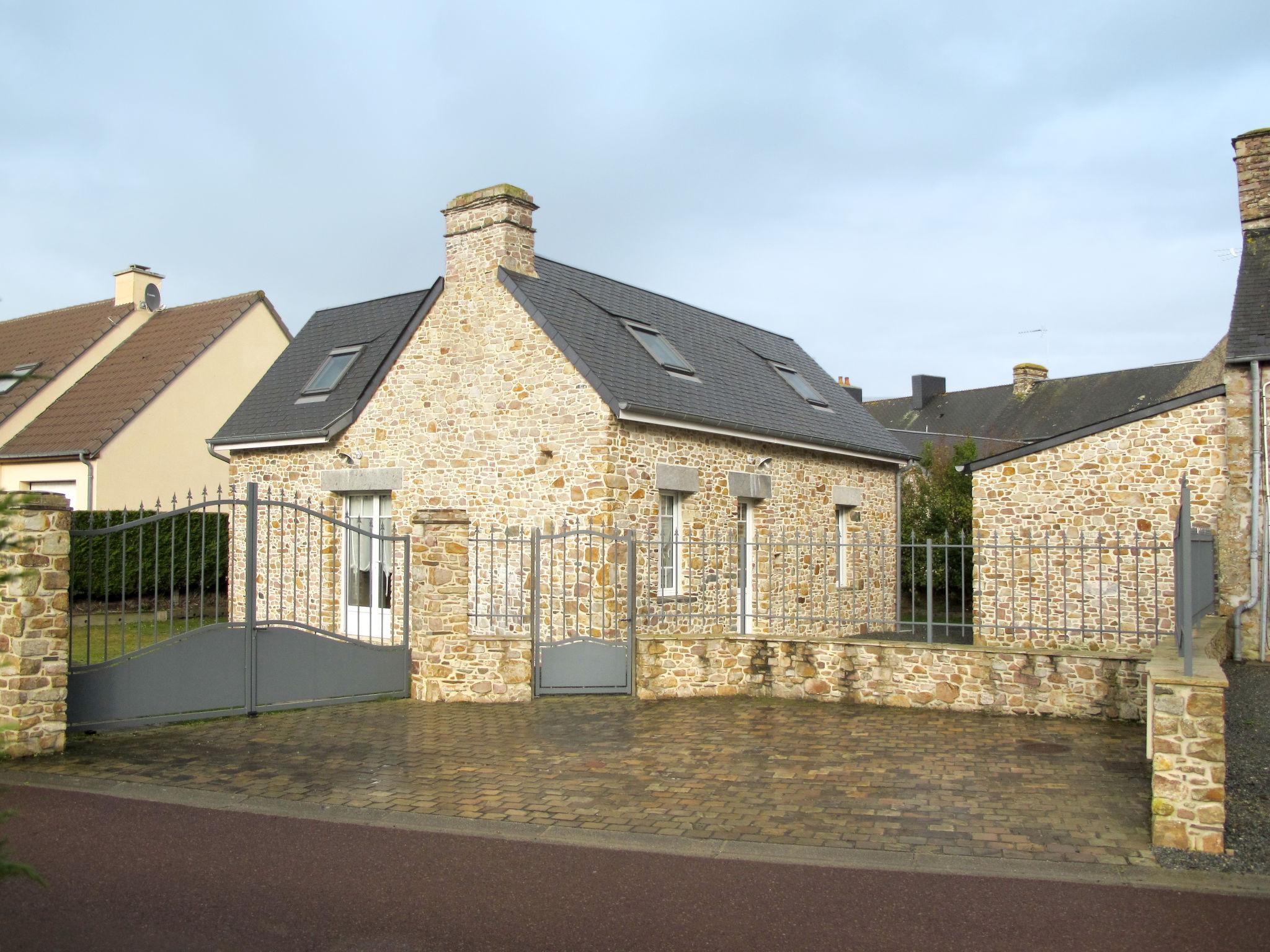 Photo 17 - Maison de 1 chambre à Créances avec vues à la mer