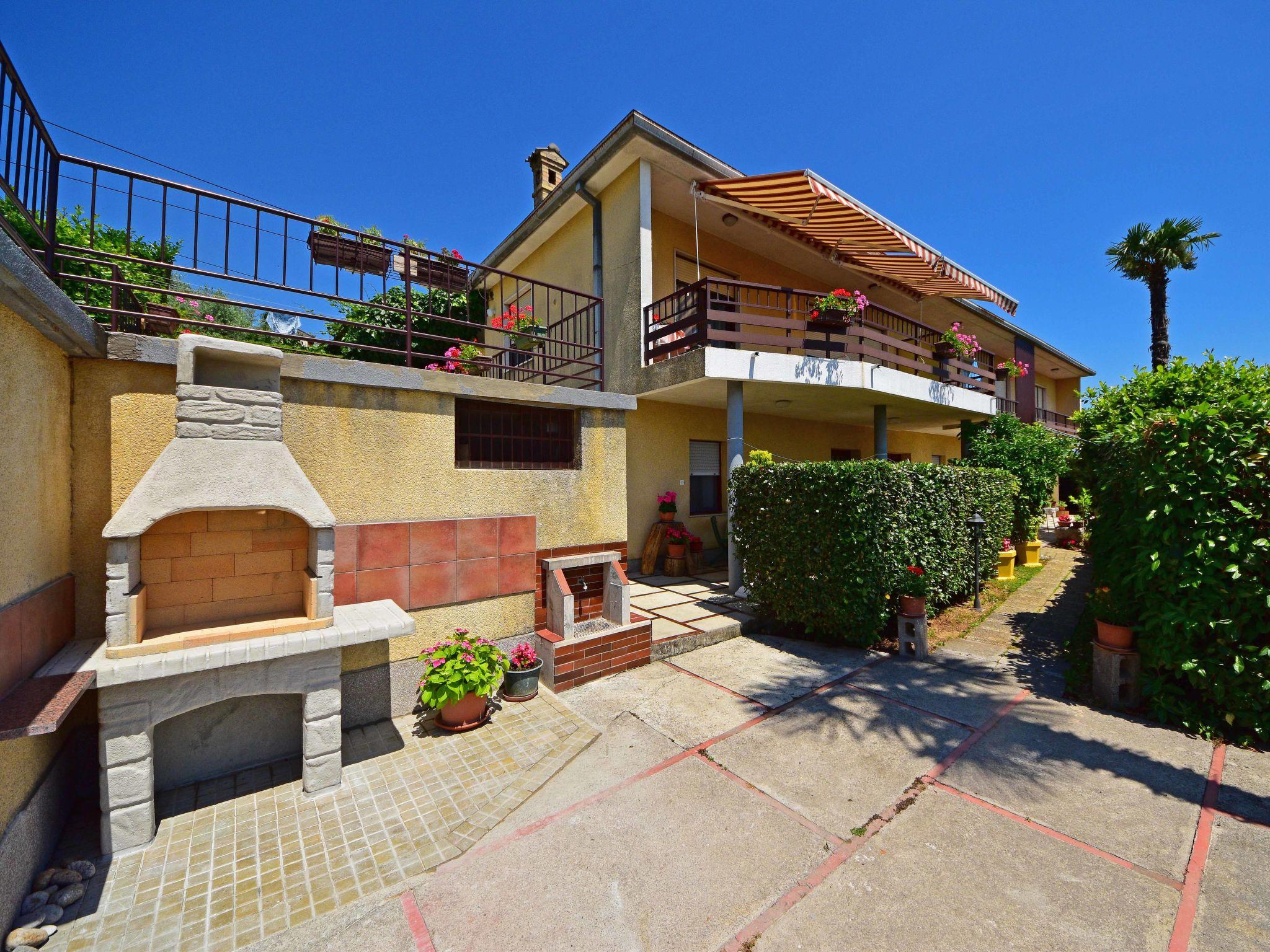 Photo 11 - Appartement de 1 chambre à Opatija avec jardin et terrasse