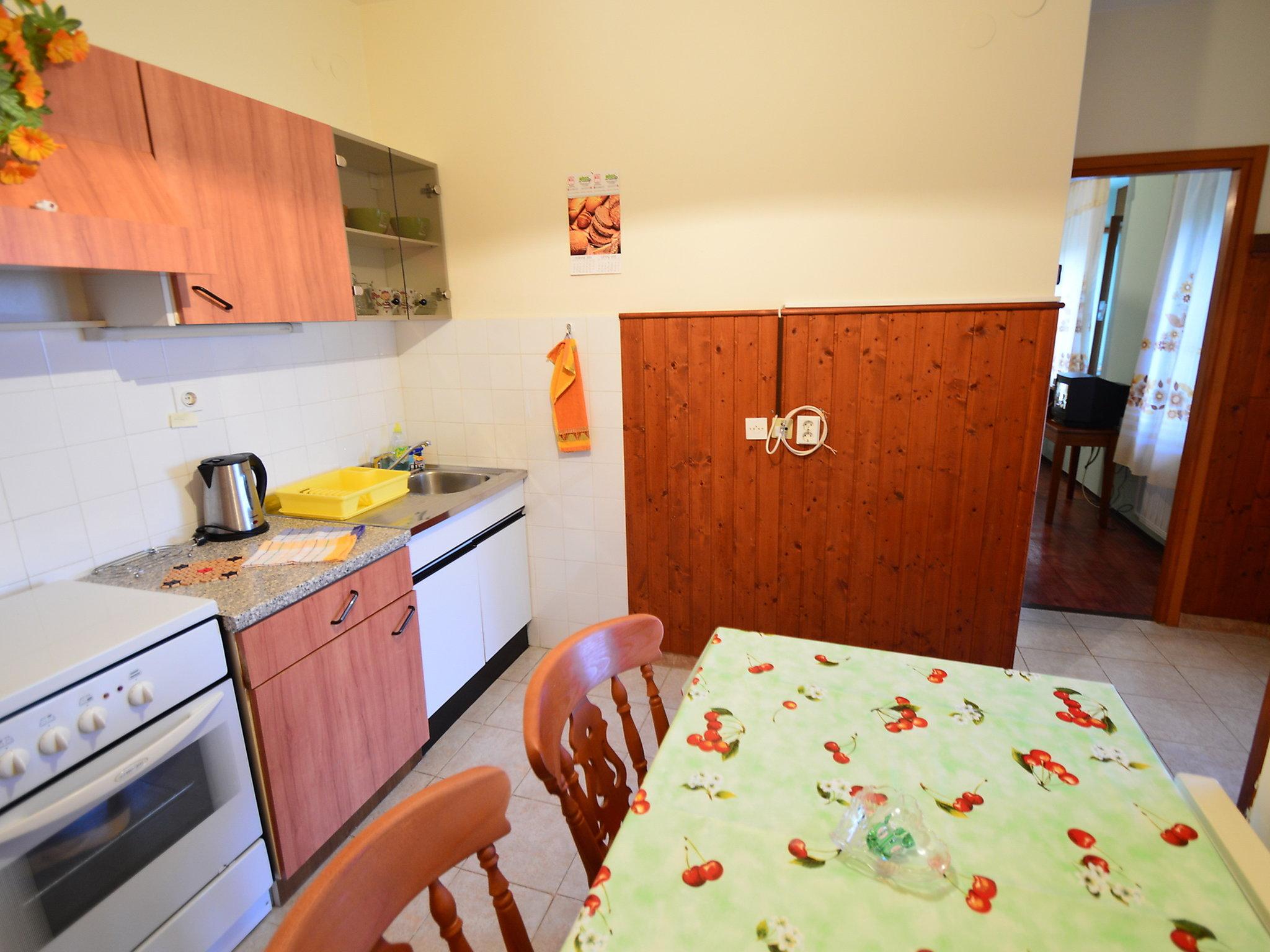 Photo 6 - 1 bedroom Apartment in Opatija with garden and terrace