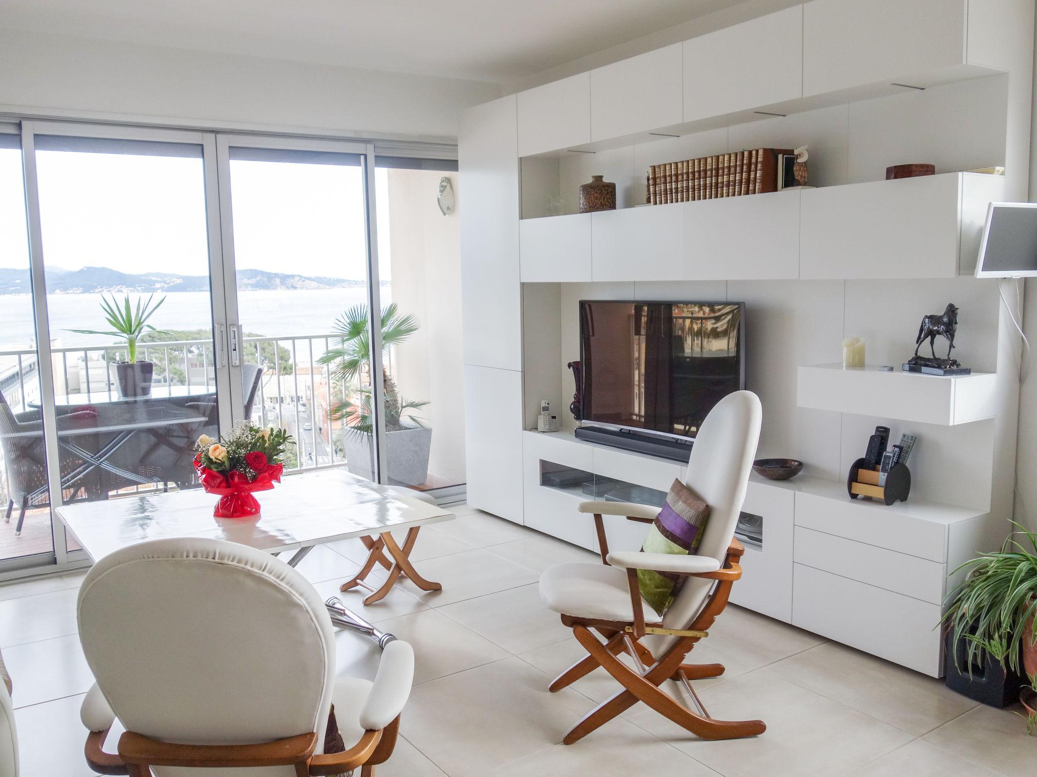 Photo 7 - Appartement de 2 chambres à La Ciotat avec terrasse et vues à la mer