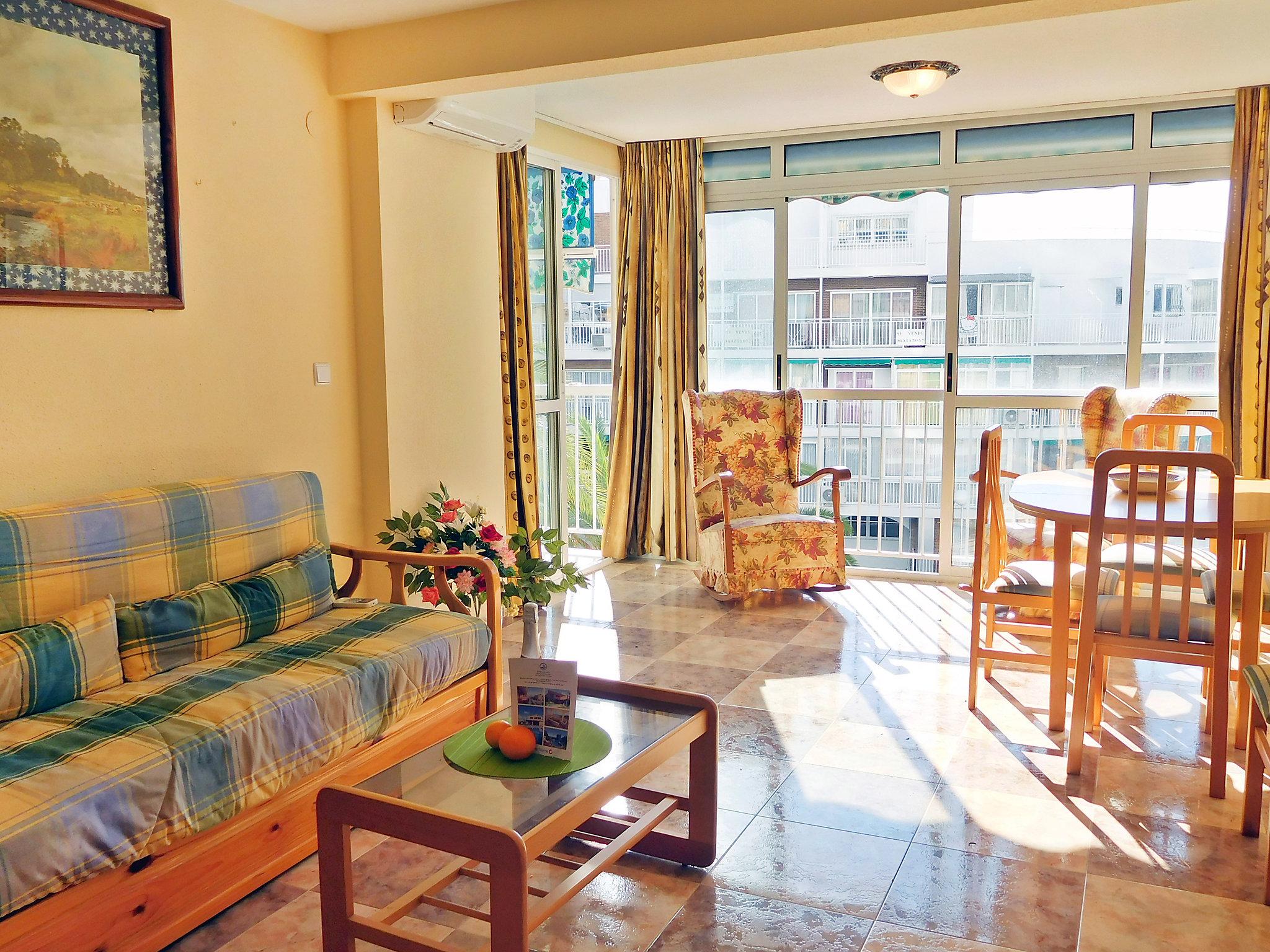 Foto 3 - Appartamento con 2 camere da letto a Benidorm con piscina e terrazza