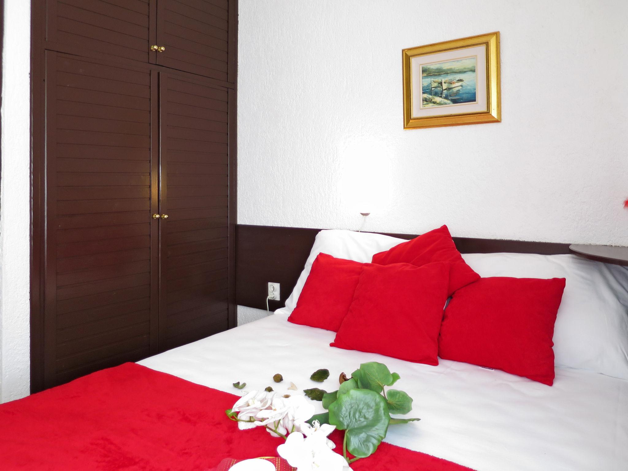 Foto 10 - Appartamento con 1 camera da letto a Lovran con piscina e vista mare
